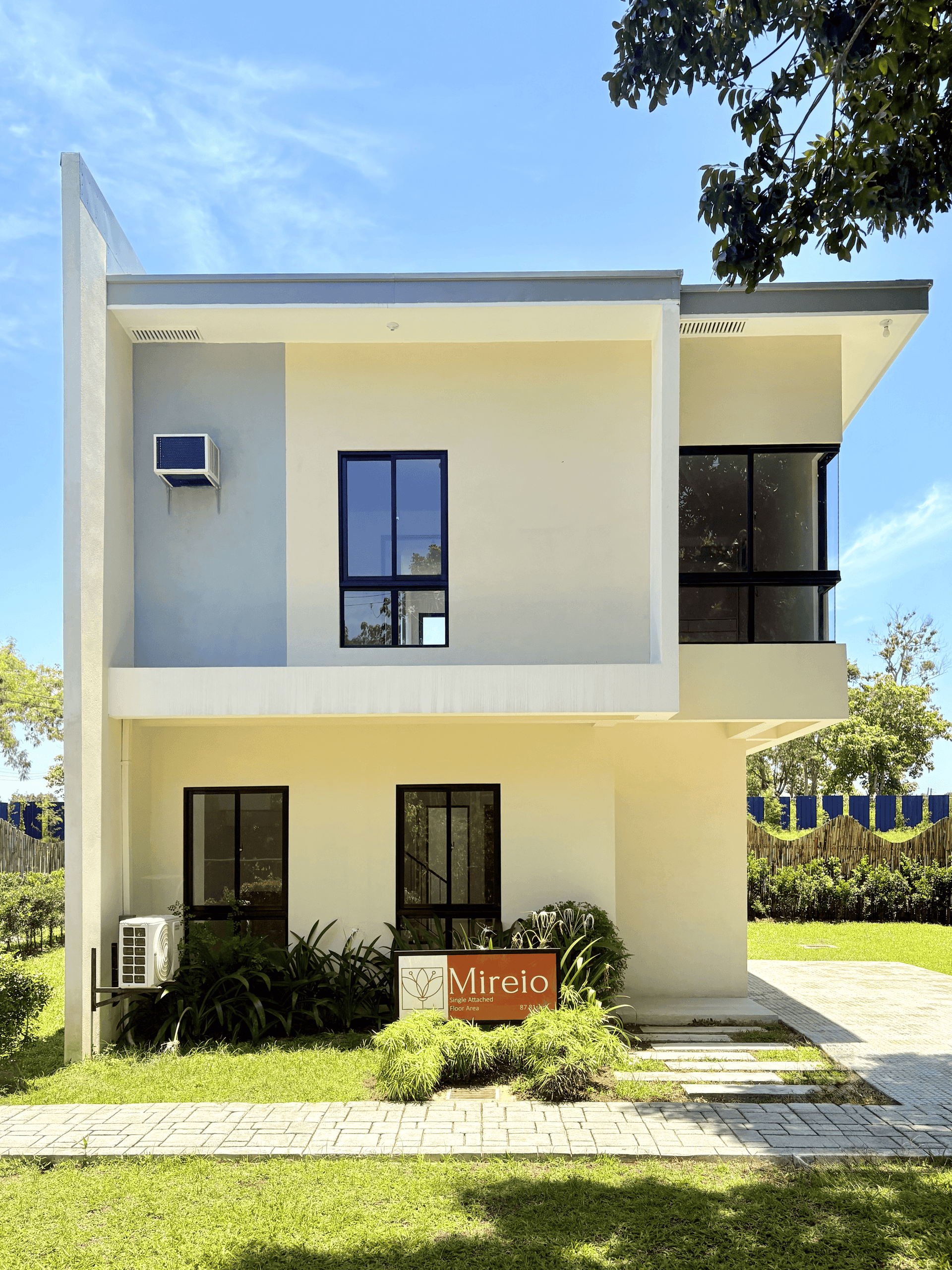 2 Storey Single Attached House & Lot  w/ 3 BR, For Sale in Brgy. Talisay Lipa City Batangas- EA 