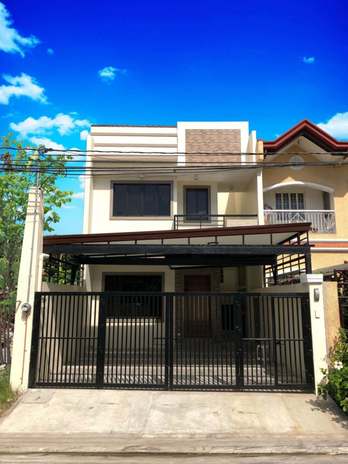 Two Storey House and Lot for Sale in Betterliving Paranaque with Lot area of 220sqm