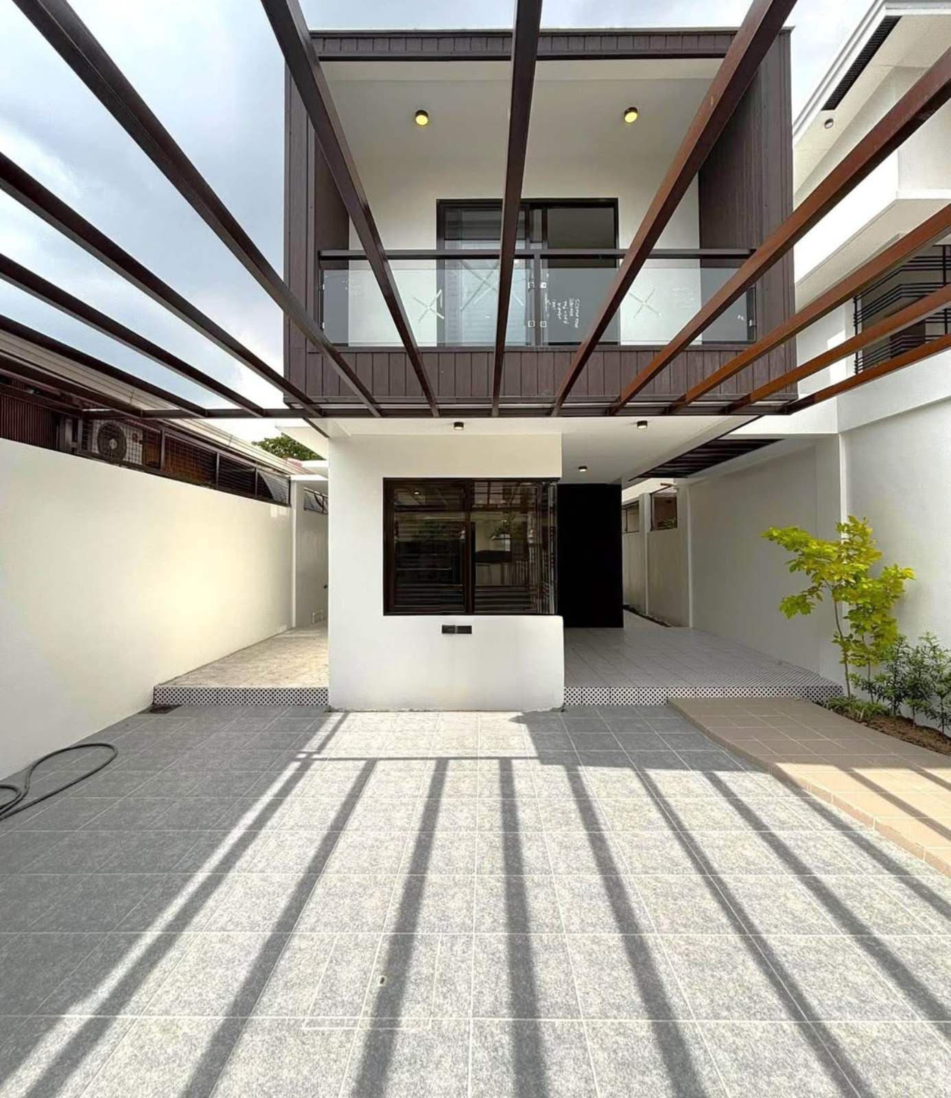 Two Storey Modern House and Lot for Sale in Betterliving Single Detached-MD