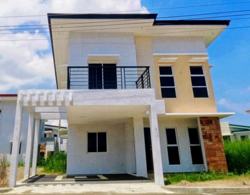 FOR SALE!  House & Lot in Brgy Bata/Mandalagan 4BR Bacolod-AP
