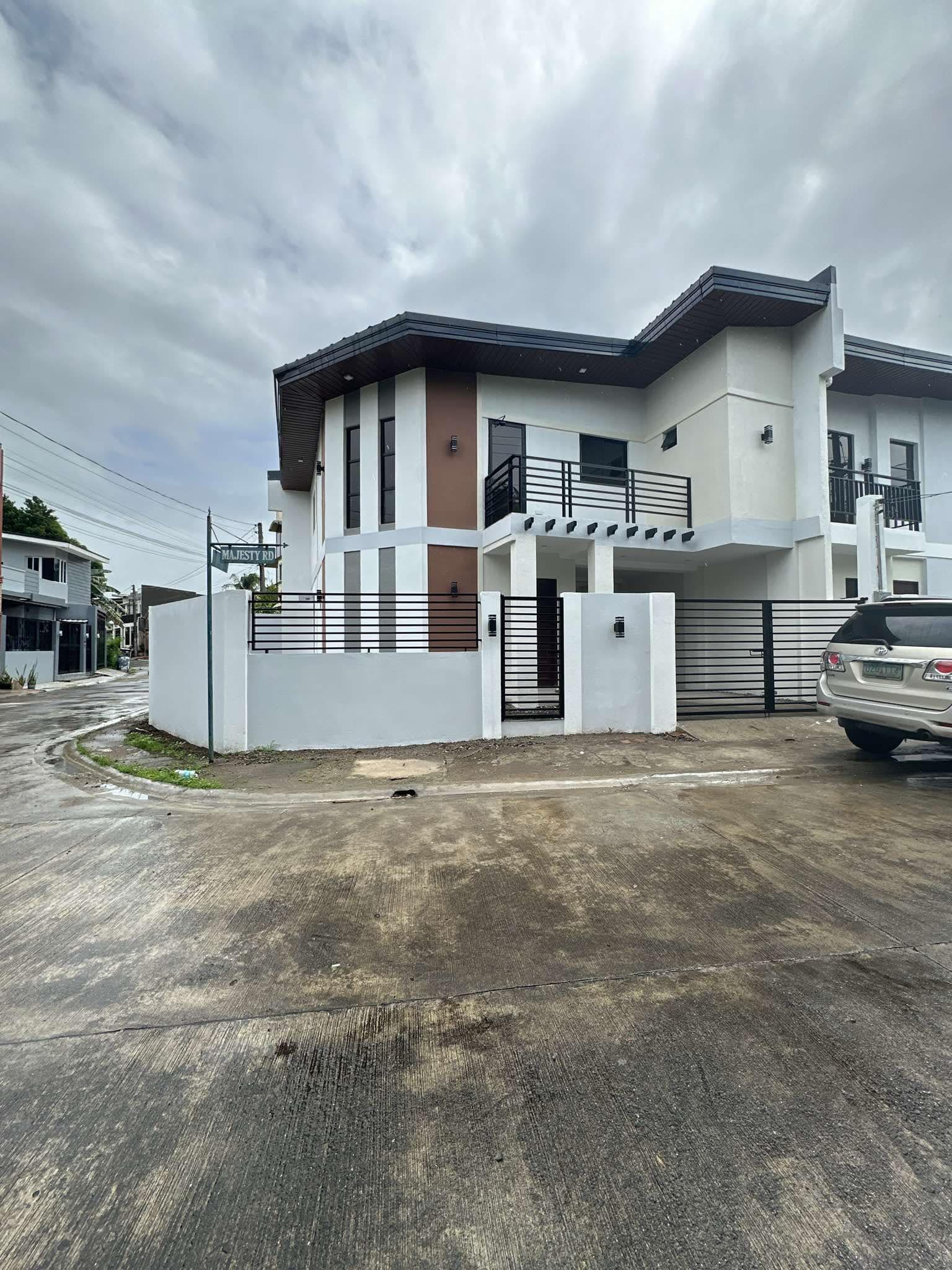 FOR SALE!  RFO 4BR w/ 100sqm FA House & Lot for Sale in Bacolod-AP