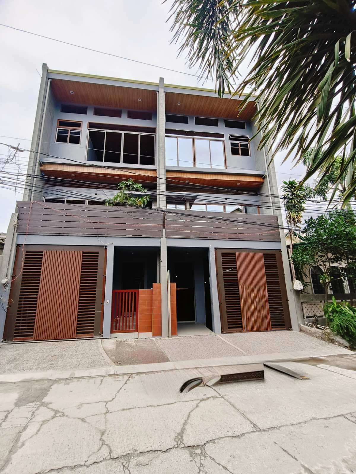 Brandnew Modern 6 Car Garage House and Lot for Sale in Betterliving Paranaque-MD