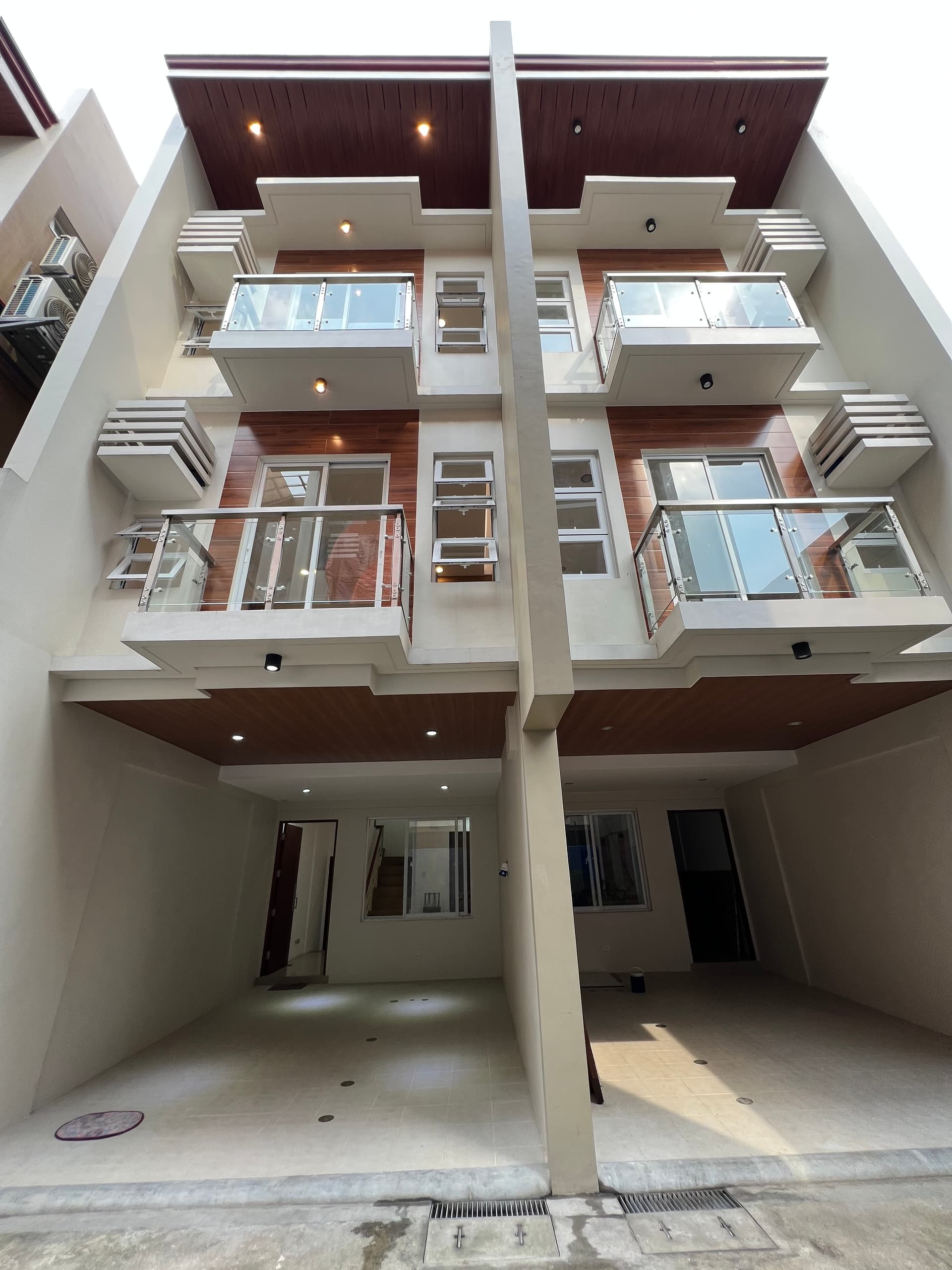 For Sale! Project 8 GSIS Village Quezon City Townhouse with 3BR 9.9M -AJCQ