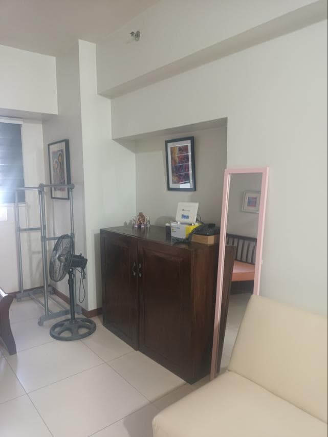 The Columns at Legaspi Village | 40sqm Condo for Sale in Makati City - Legazpi Village