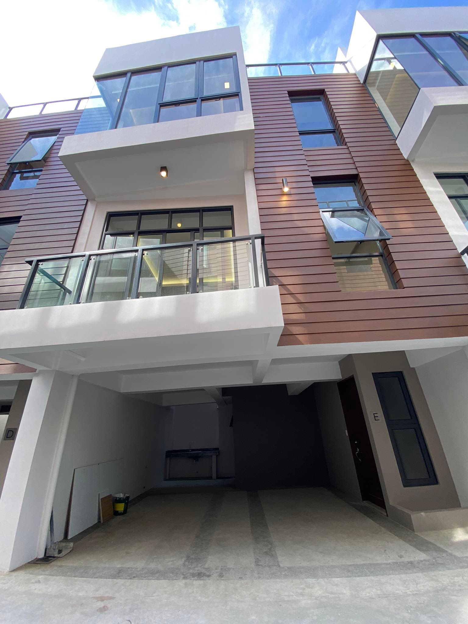  For Sale Gated Townhouse in Teachers Village Quezon City with Roofdeck SD 