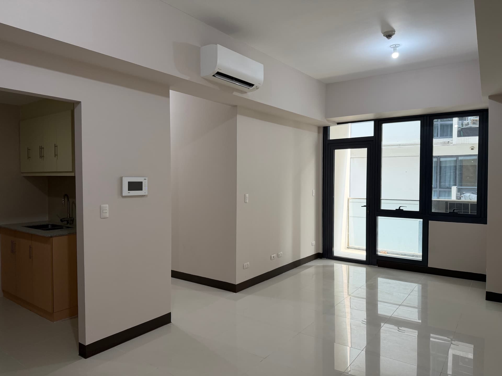 The Florence | 3BR 94.7sqm Condo for Sale in Taguig City - Mckinley