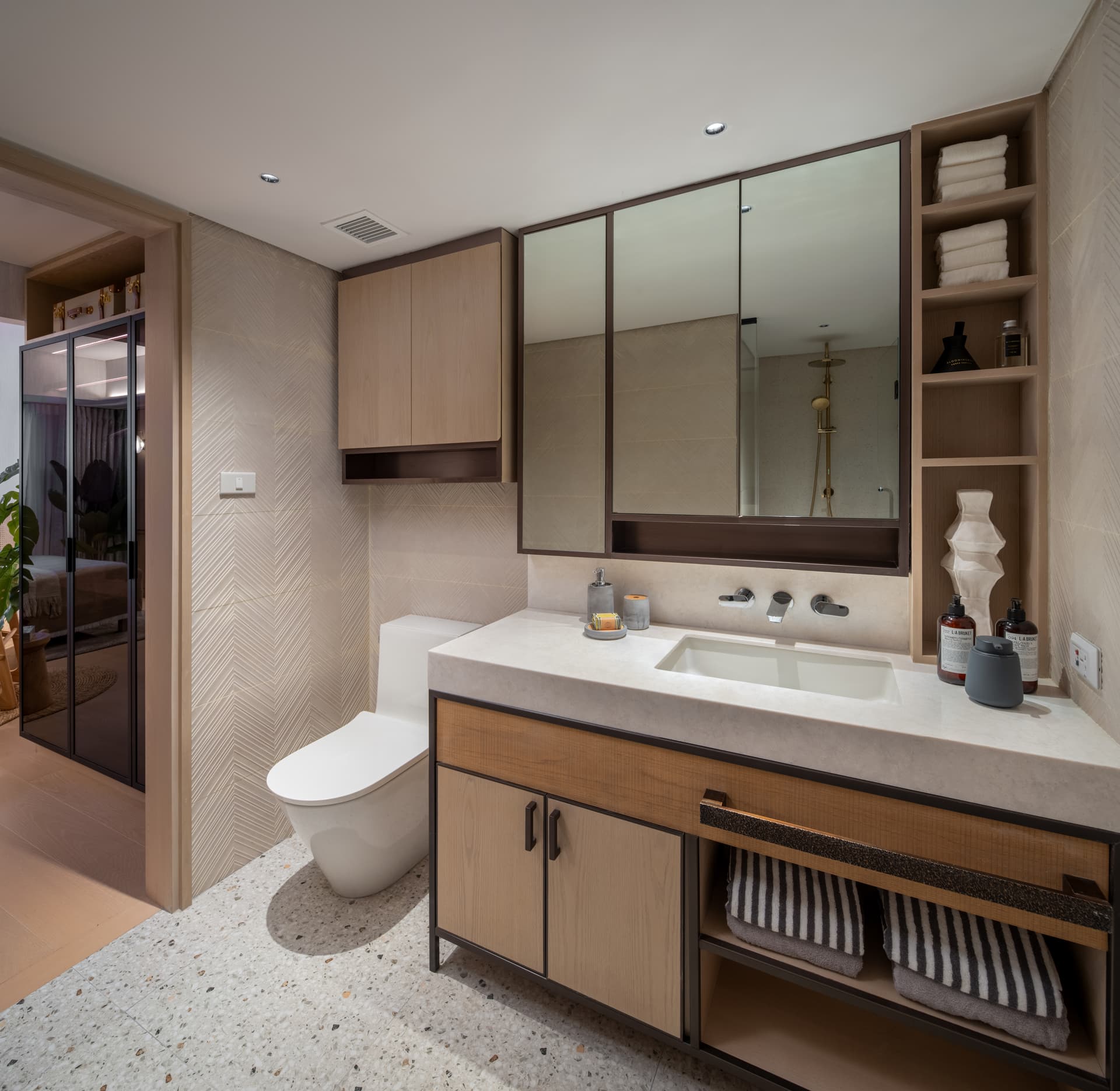 Laya by Shang | 1BR Special 61sqm Condo for Sale in Pasig City