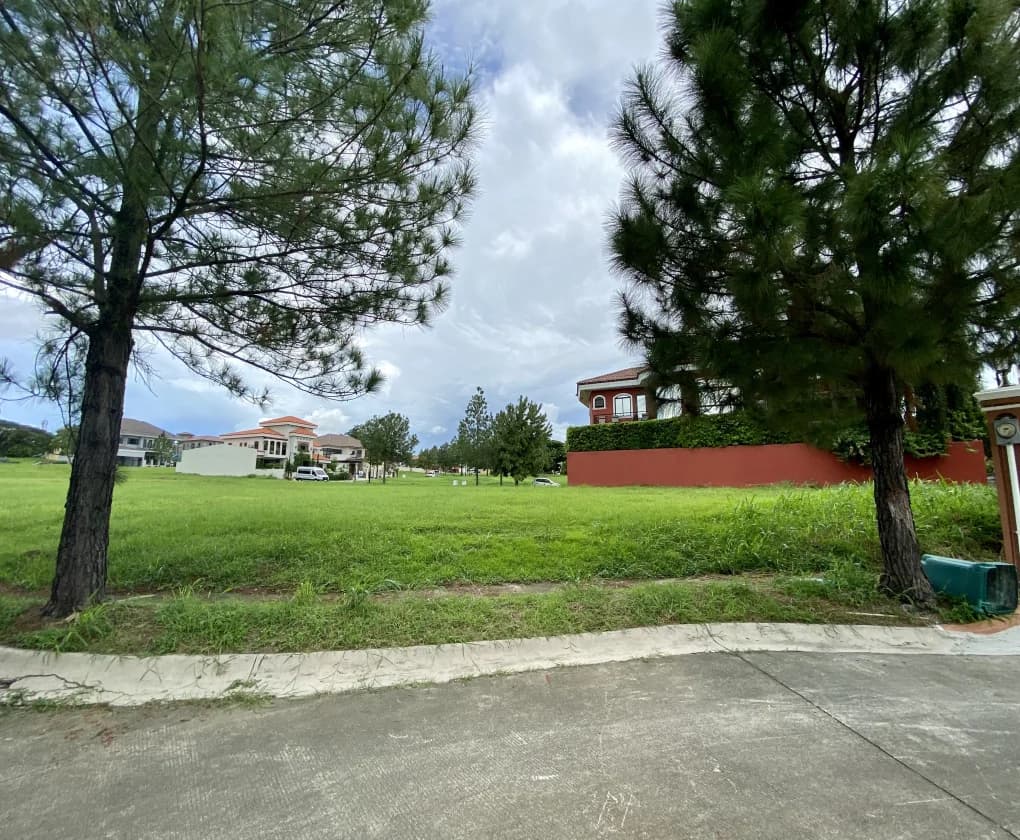 Portofino South | Lot for Sale in Las Piñas City
