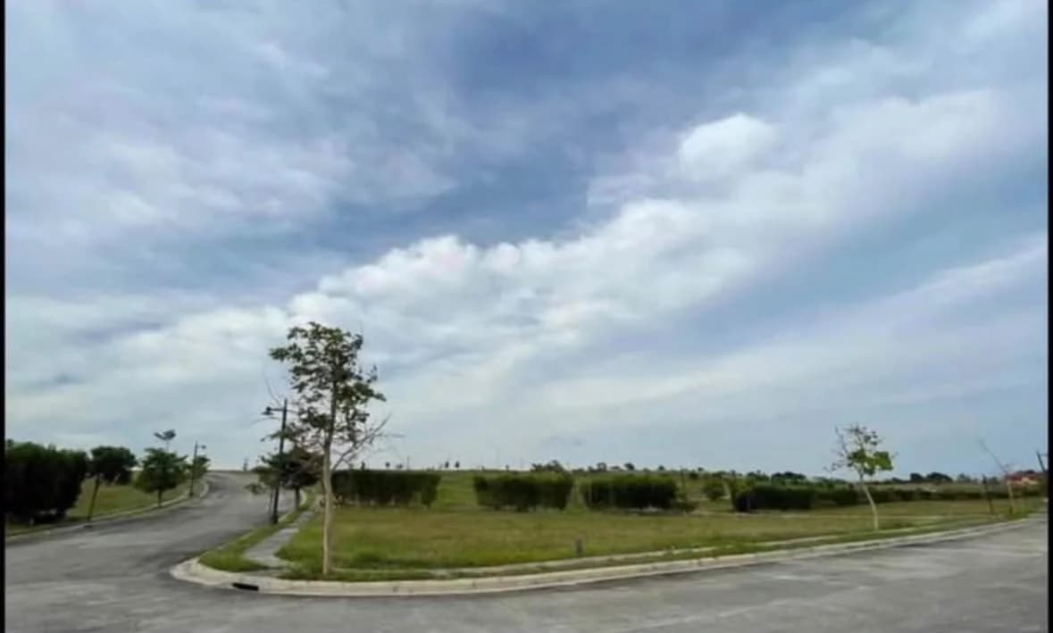 Pahara, Southwoods | Lot for Sale in Cavite