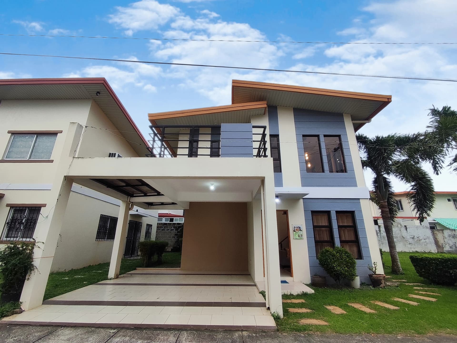 For Sale-11.8M 2 Storey Single Detached House & Lot in Brgy. Maraouy Lipa City Batangas- EA