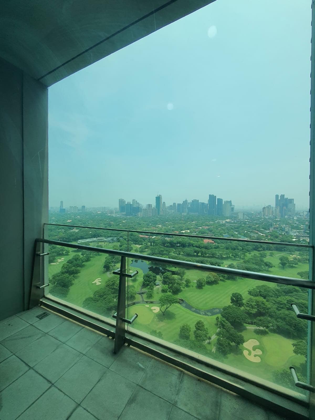 8 Forbestown Road | 2BR 99sqm Condo for Rent in Taguig