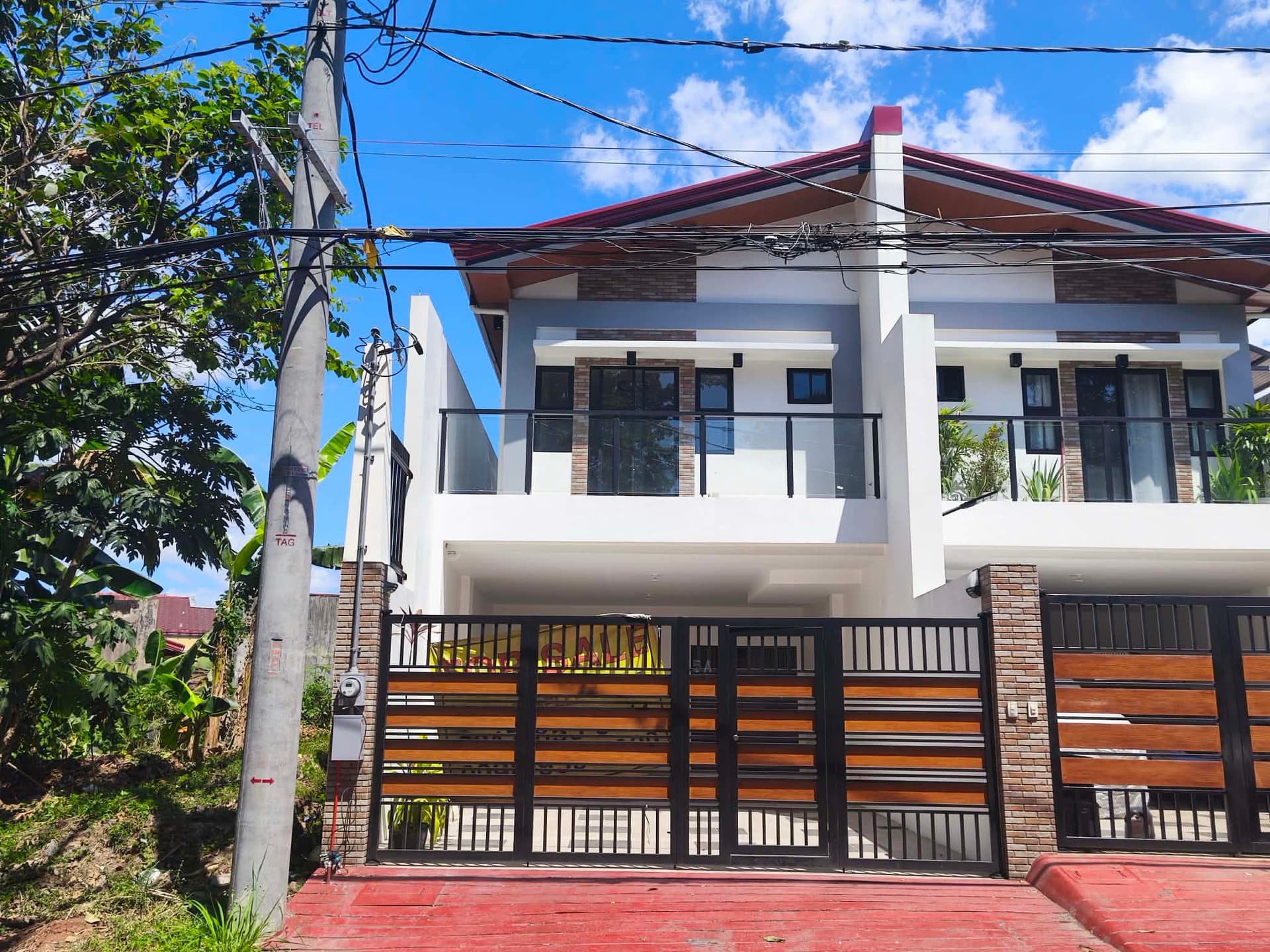 4BR 290sqm Townhouse for Sale in Marikina