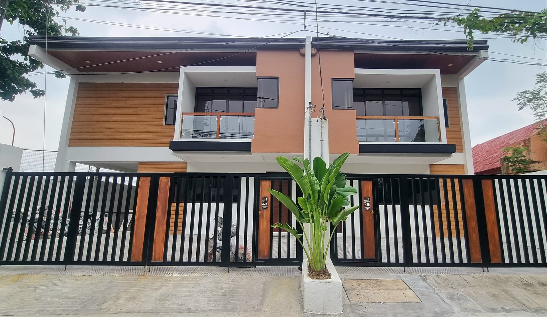Two Storey 2 Carport Townhoue for Sale in BF Resort Village Las Pinas Corner Unit - JB