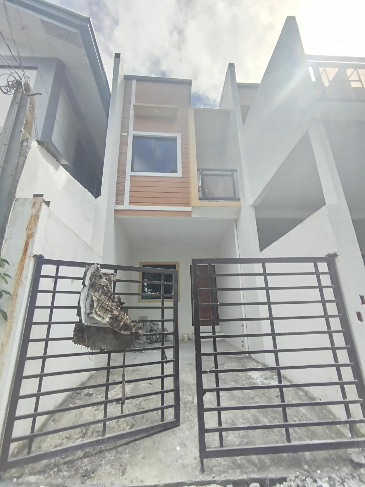 For Sale! Brandnew Townhouse in Lagro QC with 3BR 6.980M -AJCF