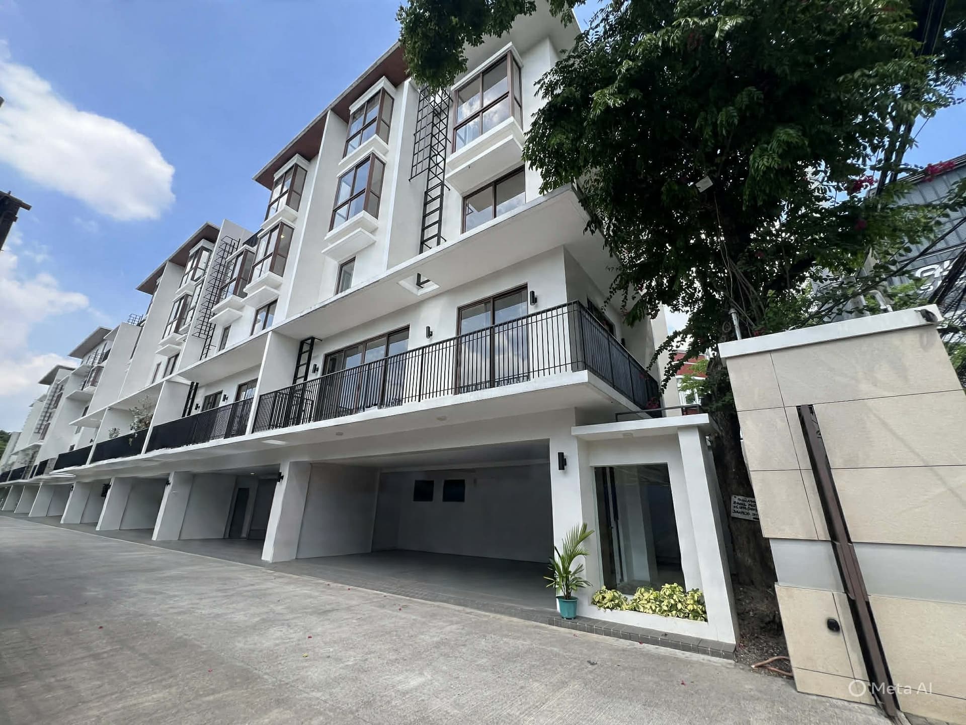 Elegant and Spacious Townhouse For Sale in Quezon City near EDSA Cubao to Greenhills SD