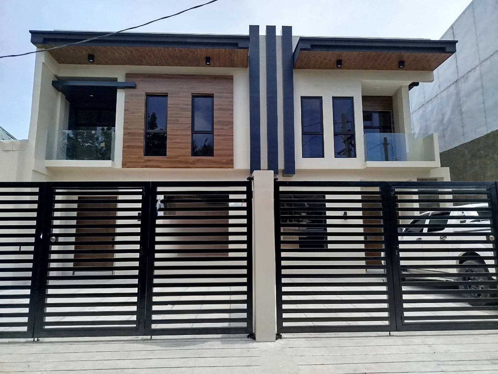 Modern Elegant House and Lot for Sale in Betterliving Paranaque-MD