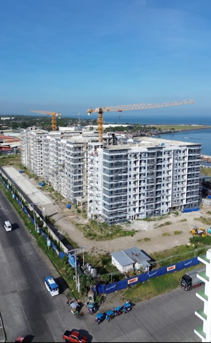 FOR SALE! Pre Selling Studio Condominium beside schools & Universities in Bacolod-AP
