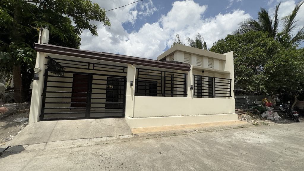 FOR SALE! 78sqm FA House & Lot 3BR in Brgy Granada Bacolod City-AP