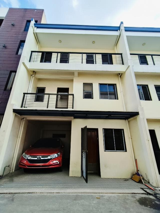 Modern Townhouse for Sale in Pasig near Ortigas Extension-MD