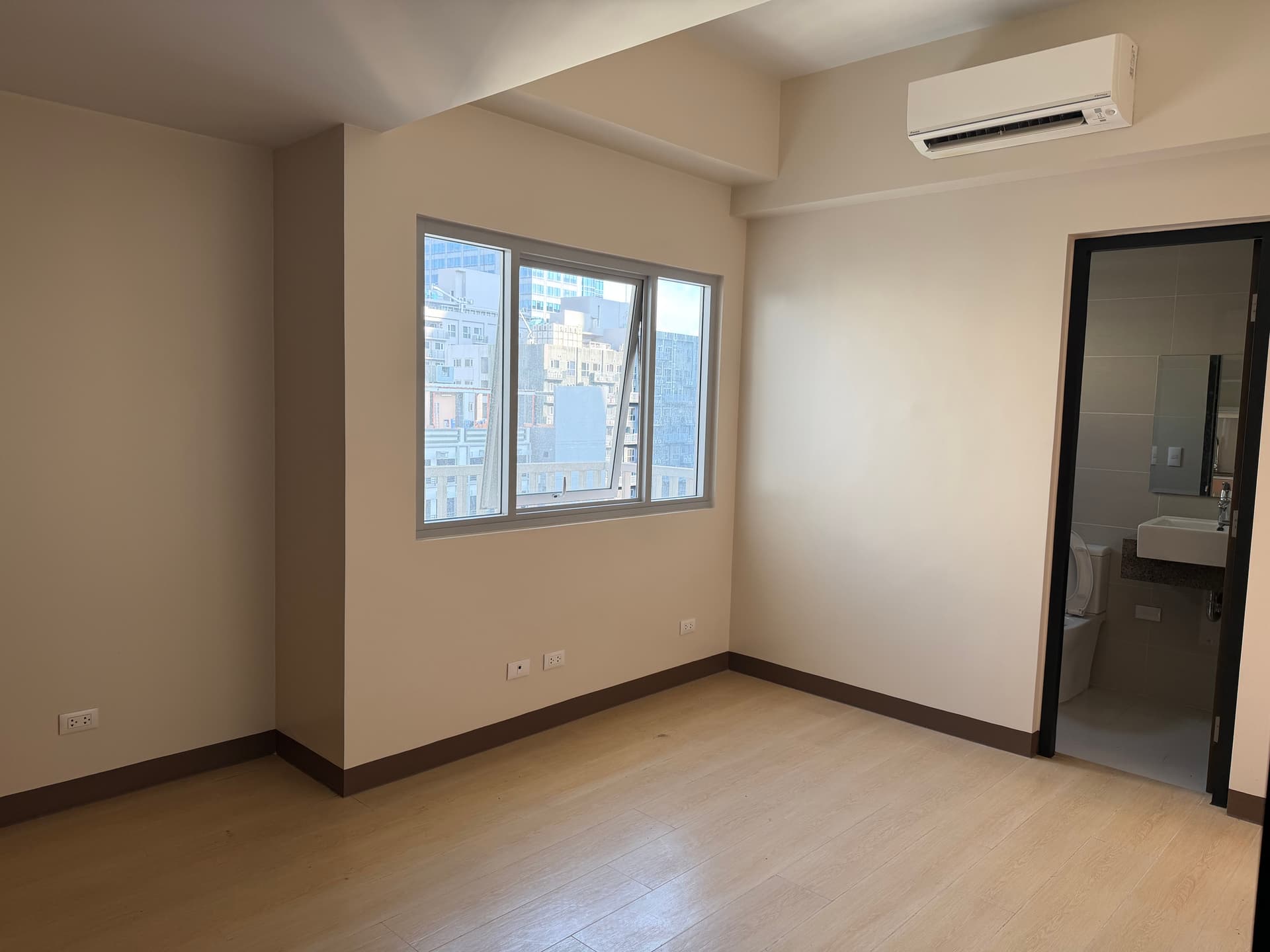 Rent to Own Studio Condo For Sale in Ellis Makati CBD near Salcedo Park