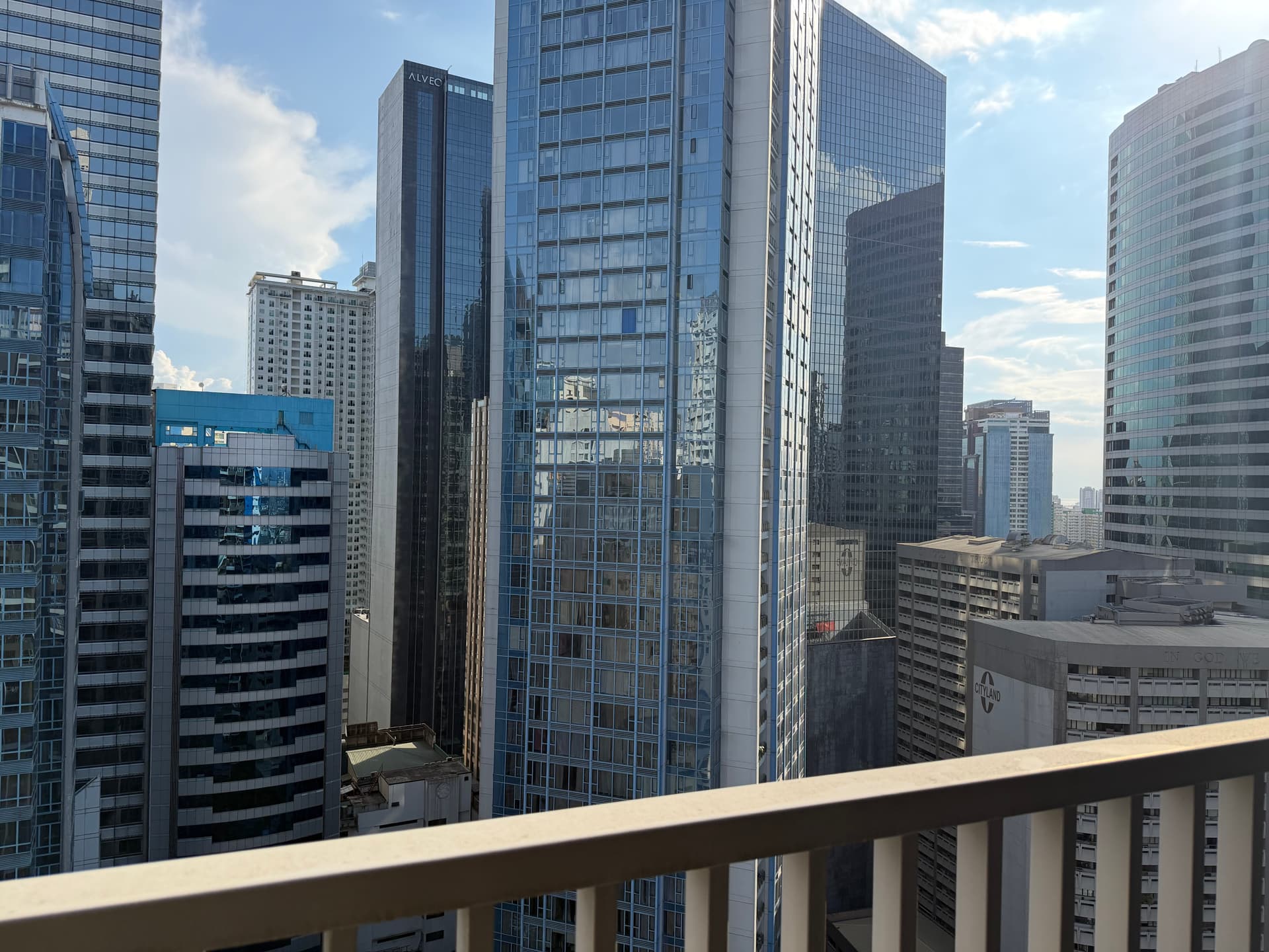 Rent to Own Studio Condo with Balcony For Sale in Ellis Makati CBD near RCBC Plaza