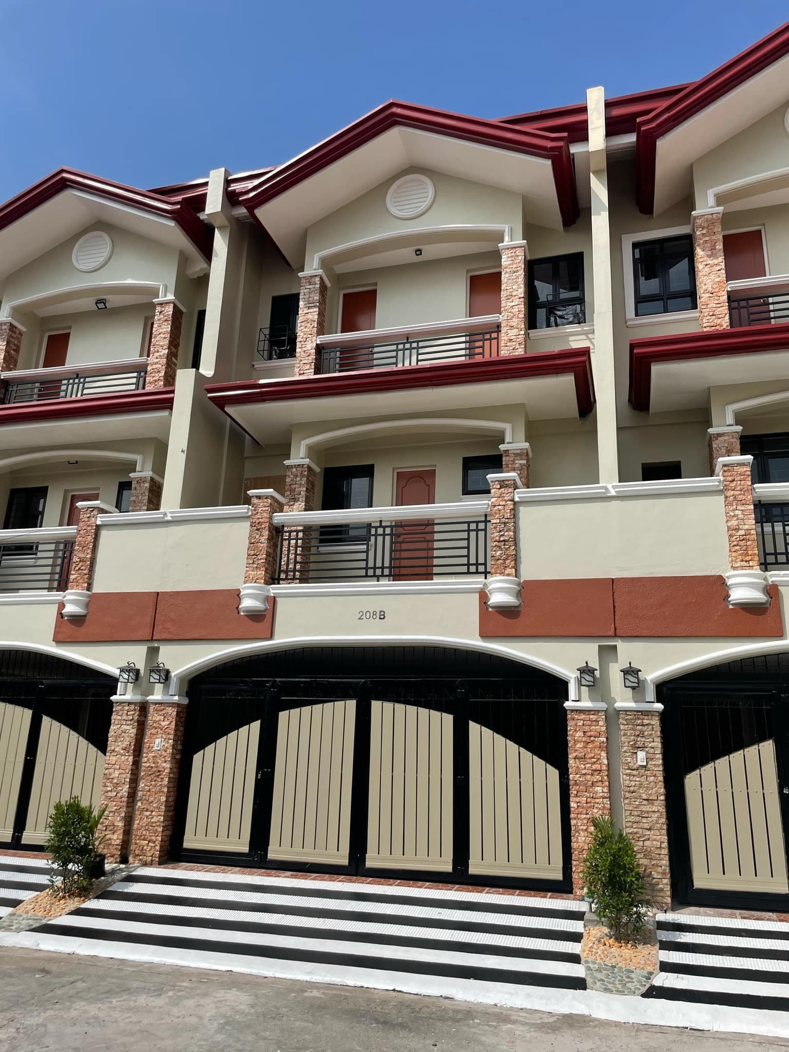 12M Townhouse for Sale in Paranaque near SM BF Ready for Occupancy -JB