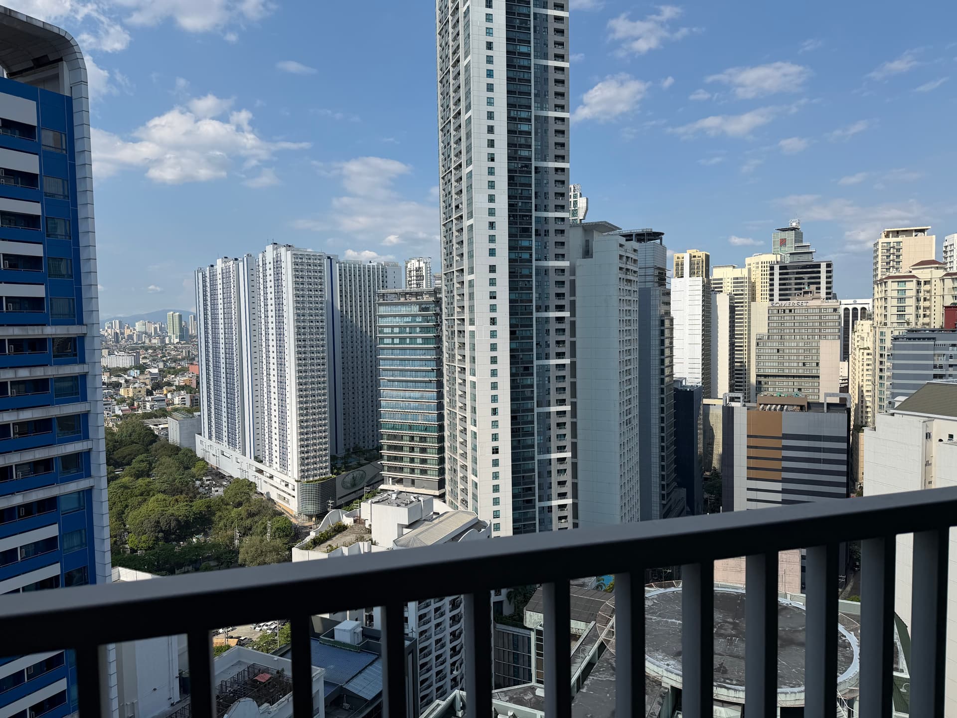 Rent to Own 2 Bedroom Penthouse Condo For Sale in Ellis Makati CBD near Philippine Stock Exchange