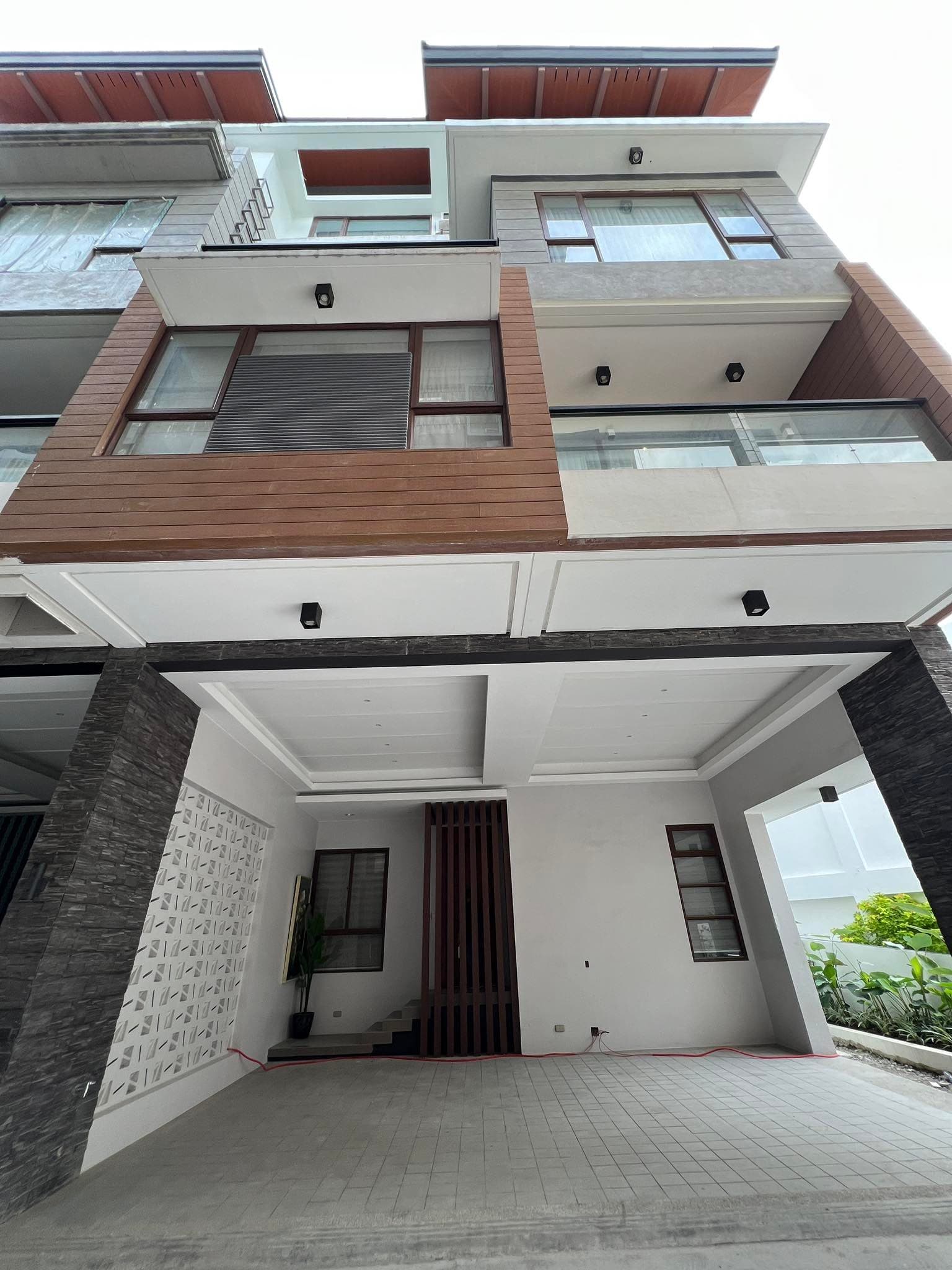 Quezon City Brandnew Townhouse with Amenities and Security near Kamuning, Tomas Morato SD