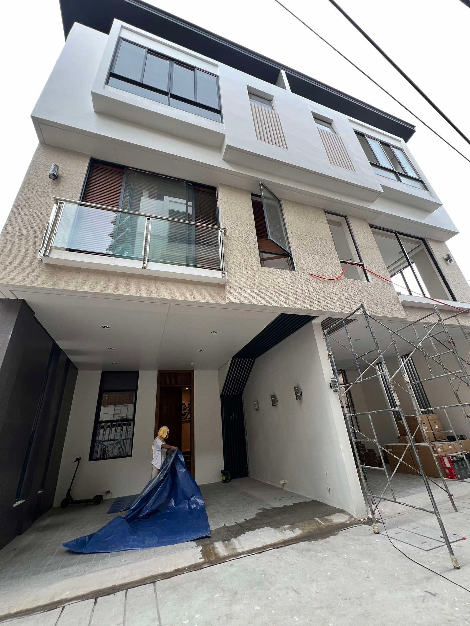 Townhouse For Sale near Cubao Quezon City with Security SD
