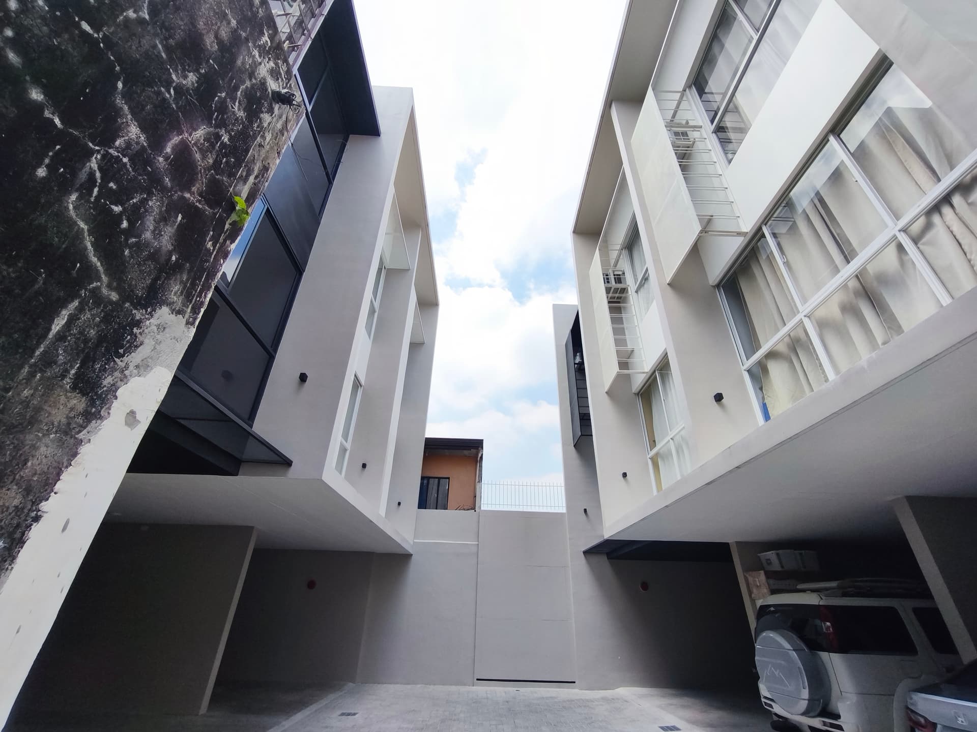 For Sale! Near J. P. Rizal Project 4 Quezon City Brandnew Townhouse -AJCQ