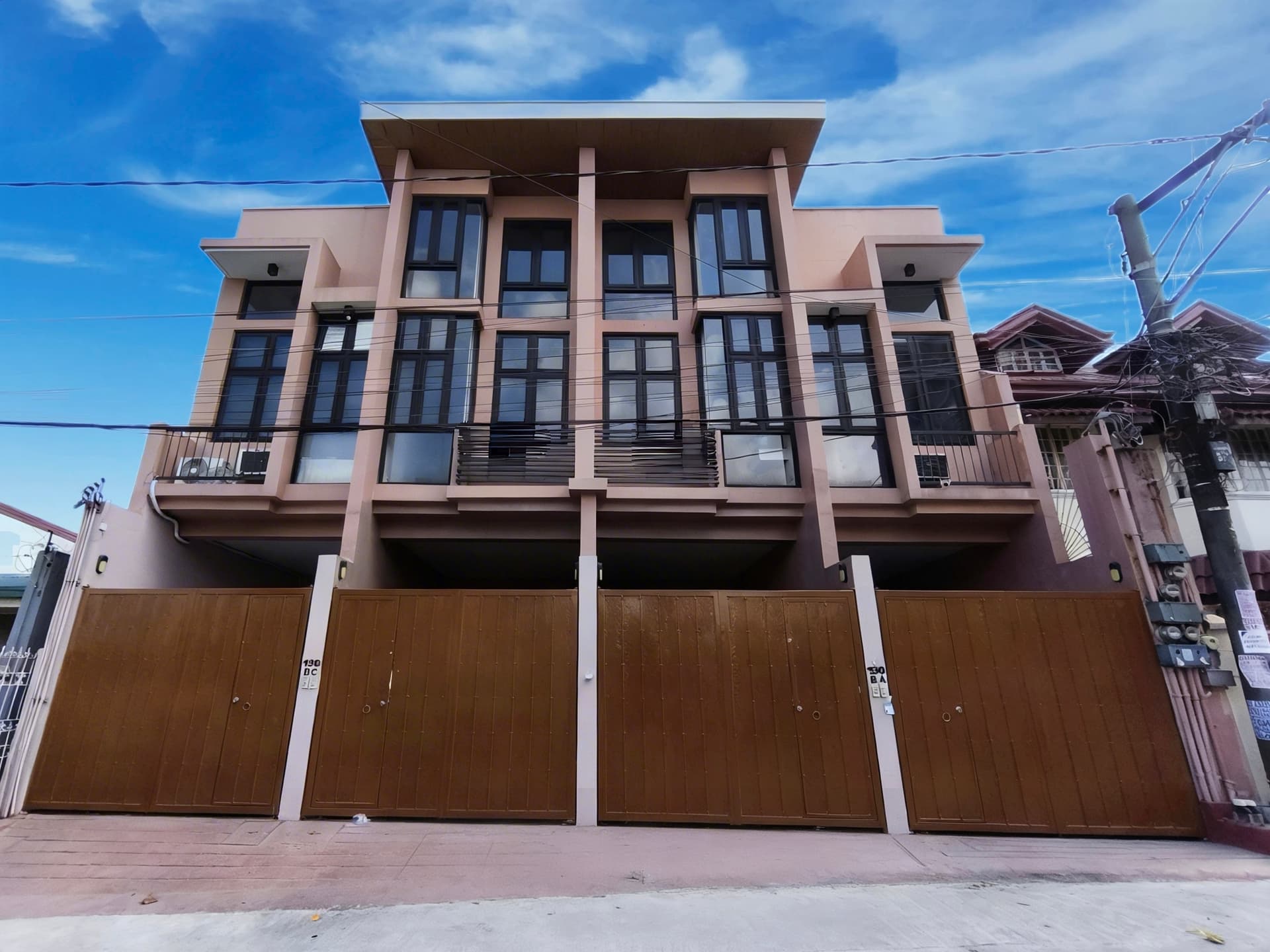 For Sale! Townhouse in Project 8 Quezon City -AJCQ