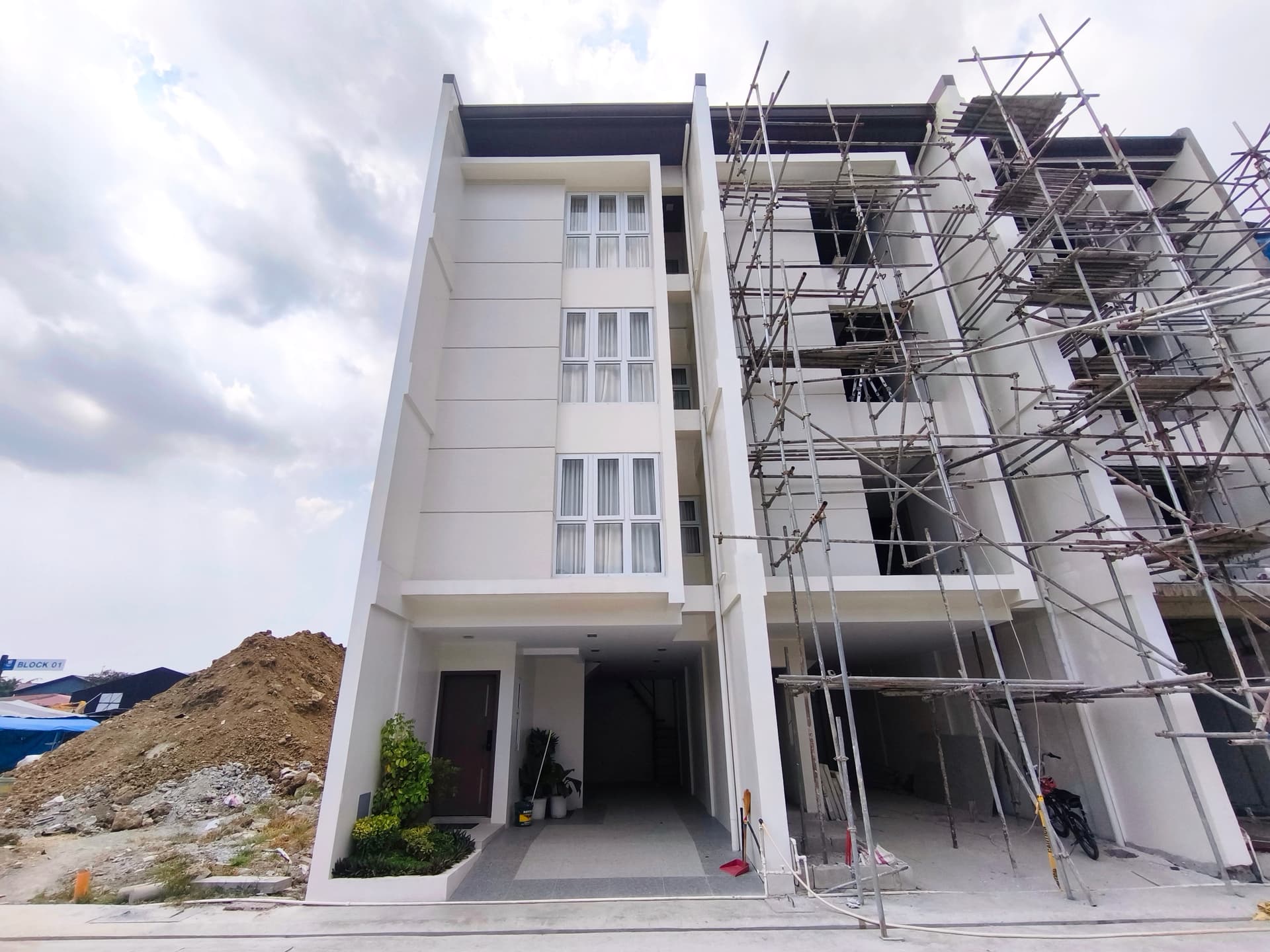 For Sale! Brandnew Townhouse for Sale in GSIS Village Project 8 QC -AJCQ