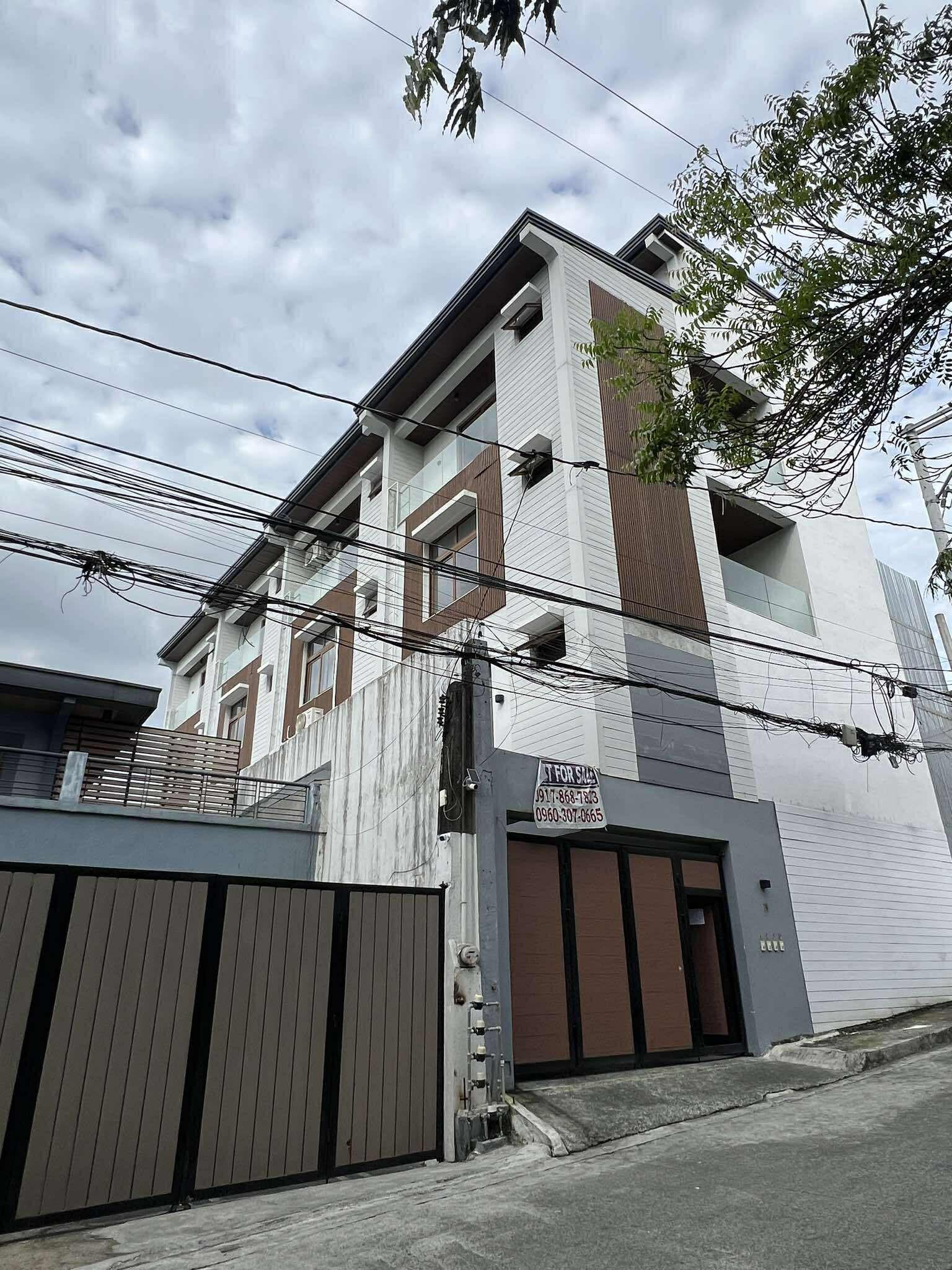 For Sale! Near Roosevelt Fishermall Brandnew Townhouse with 2CG 22.5M -AJCQ