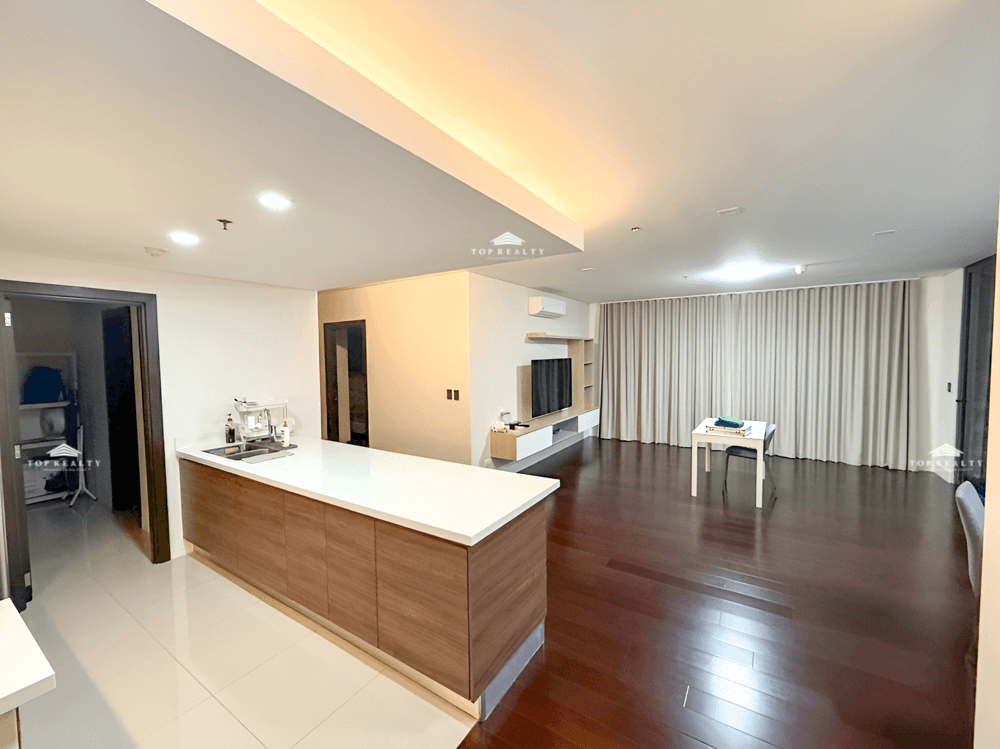 Garden Towers | 2BR 137sqm Condo for Sale in Makati