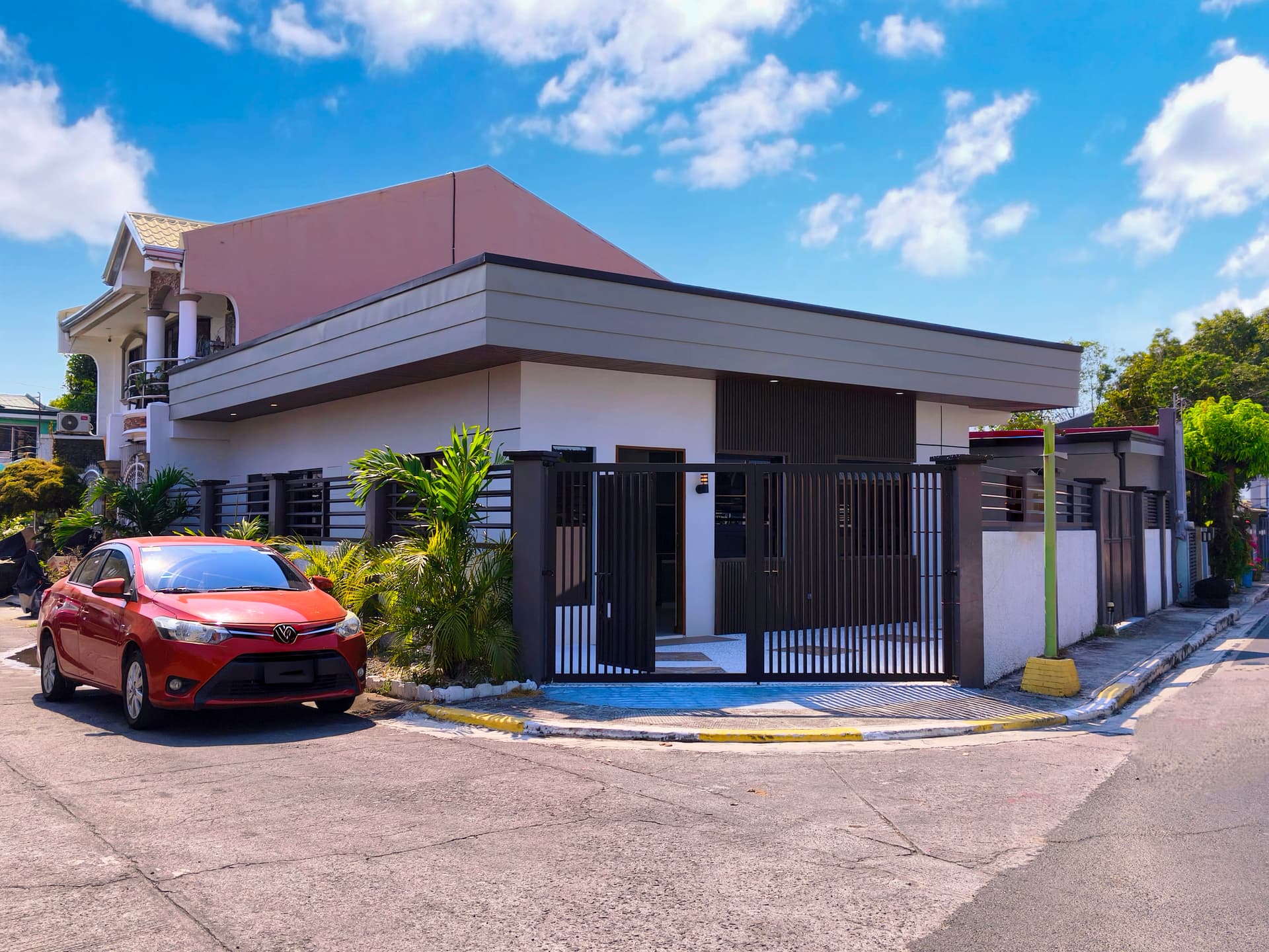 Bungalow House and Lot for Sale in Pilar Village Las pinas near SM Southmall-MD