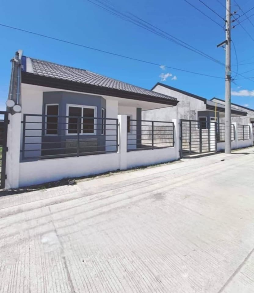FOR SALE! Bungalow House and Lot RFO in Brgy Dos Hermanas Talisay-AP