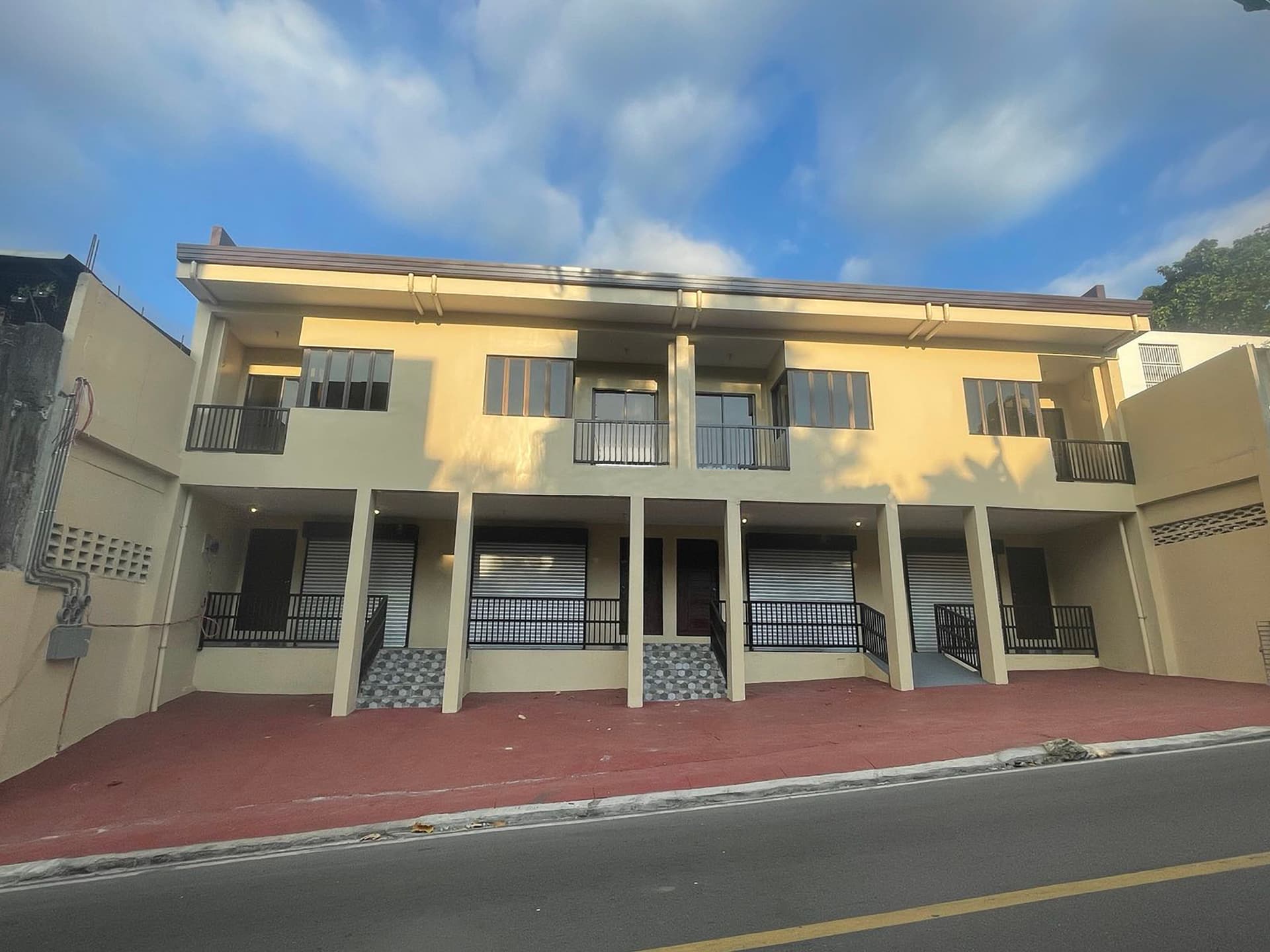 Ready For Occupancy 8.5M 2 Storey Residential/Commercial Townhouse in Fortune Marikina For Sale - LSS