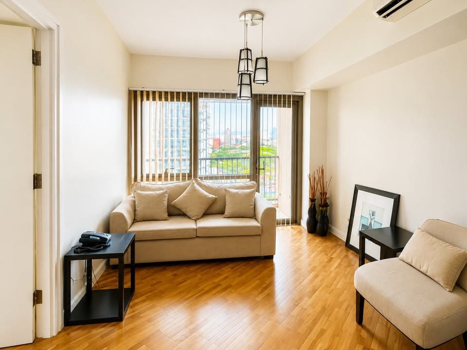 Joya Lofts and Towers | 1BR 46sqm Condo for Sale in Makati City - Rockwell
