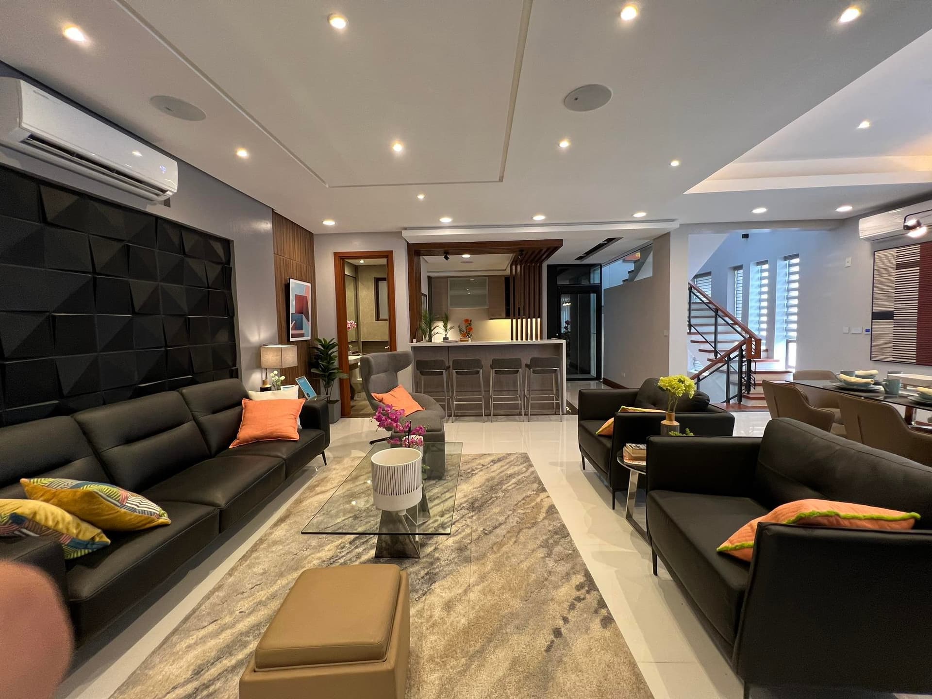 For Sale! Quiapo Manila Townhouse with 3 Bedrooms 28.8M -AJCH