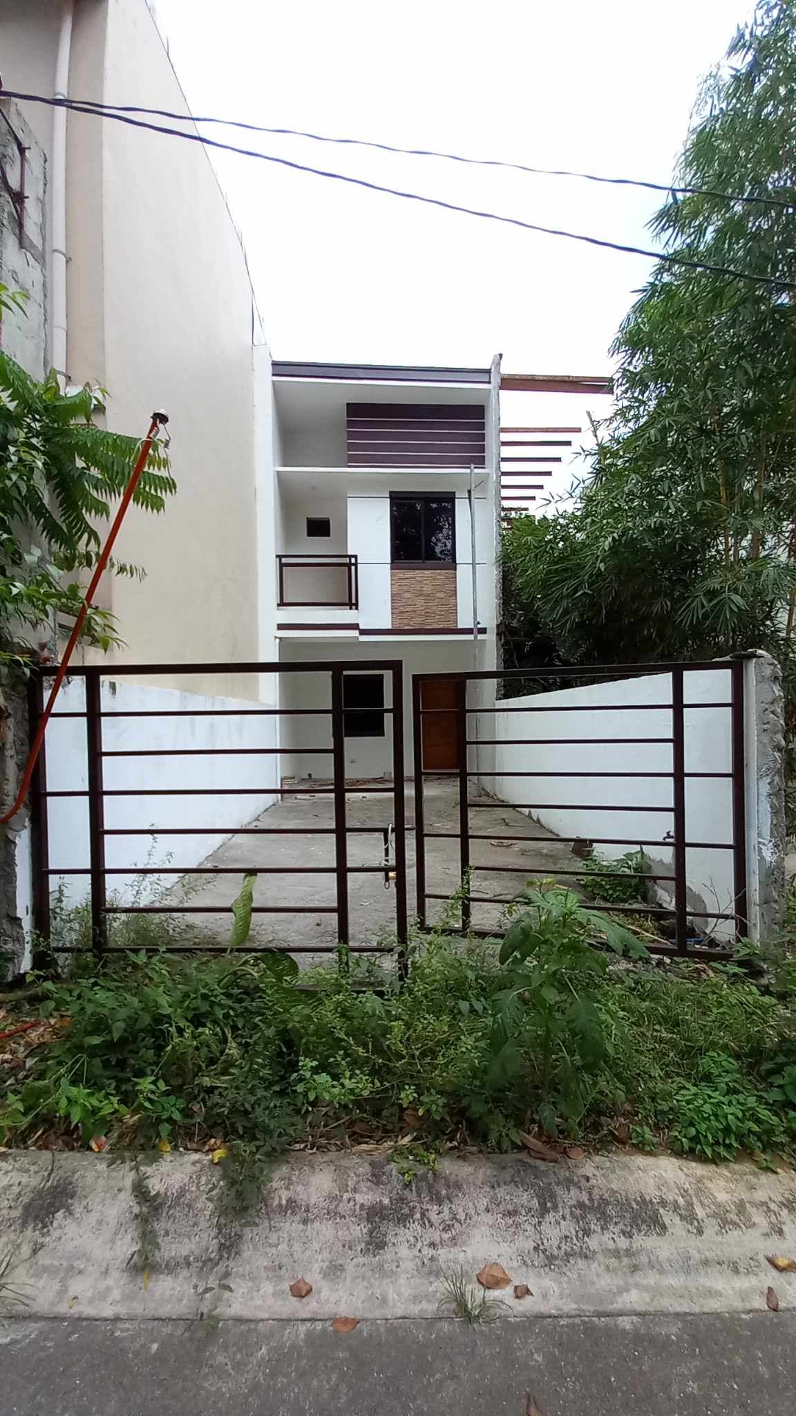 For Sale Ideal Subdivision 2 Car Garage Brandnew Townhouse 8.4M -AJC