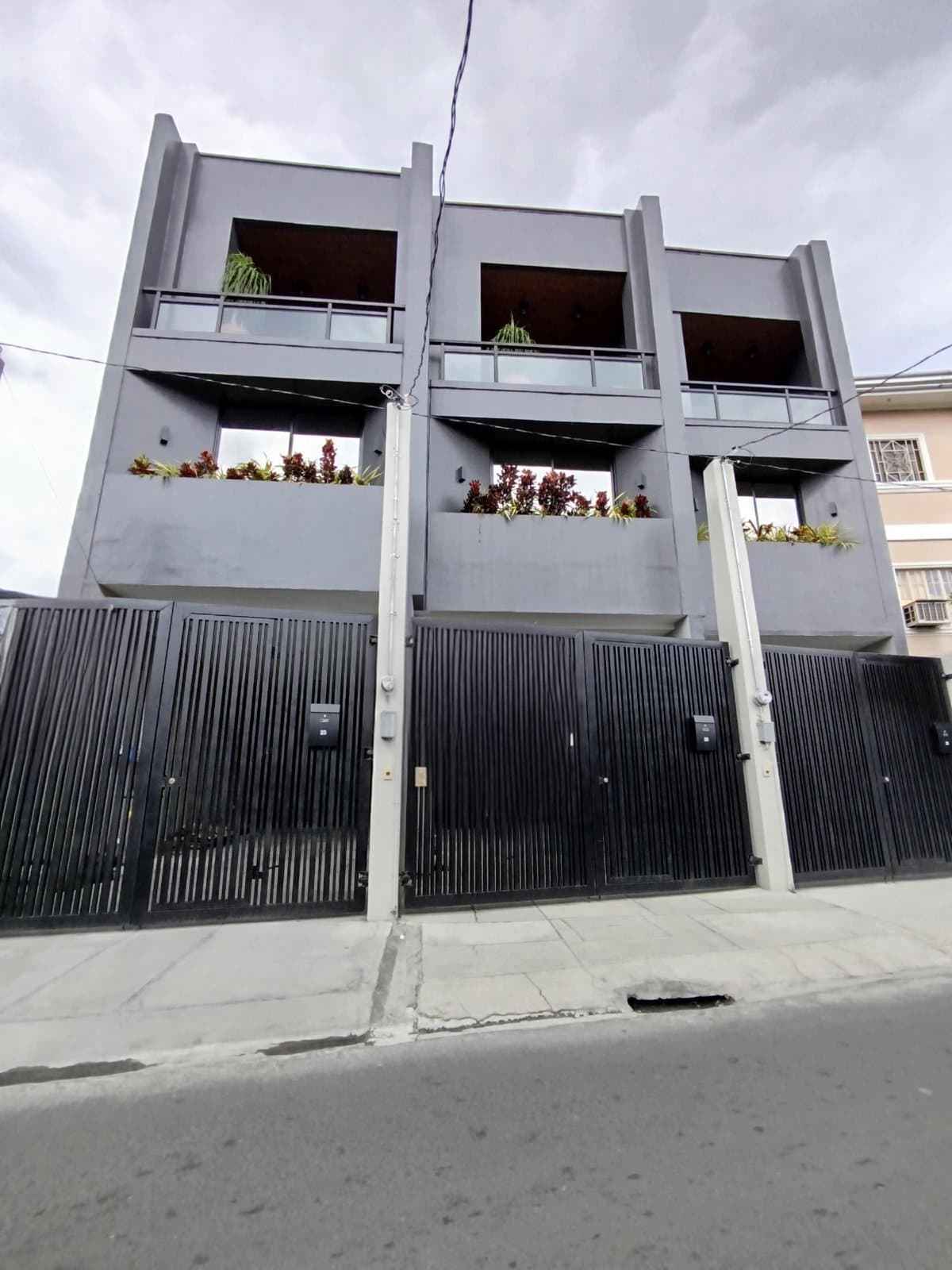 Modern Three Storey Townhouse for Sale in paranaque Better Living - JB