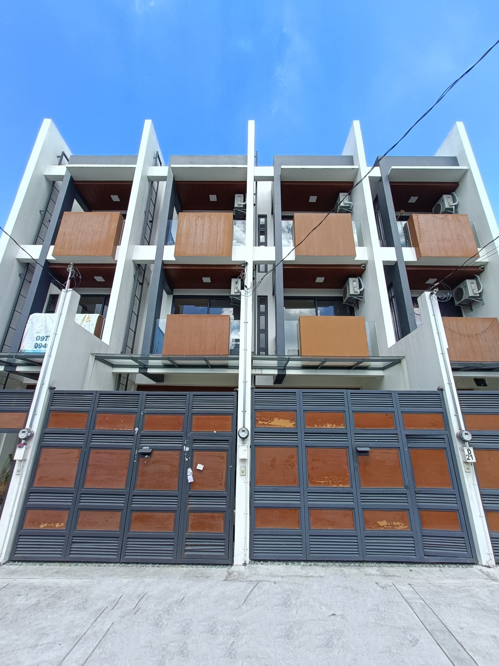 Silangan Quezon City For Sale 3 Storey Townhouse near Bonny Serrano RG
