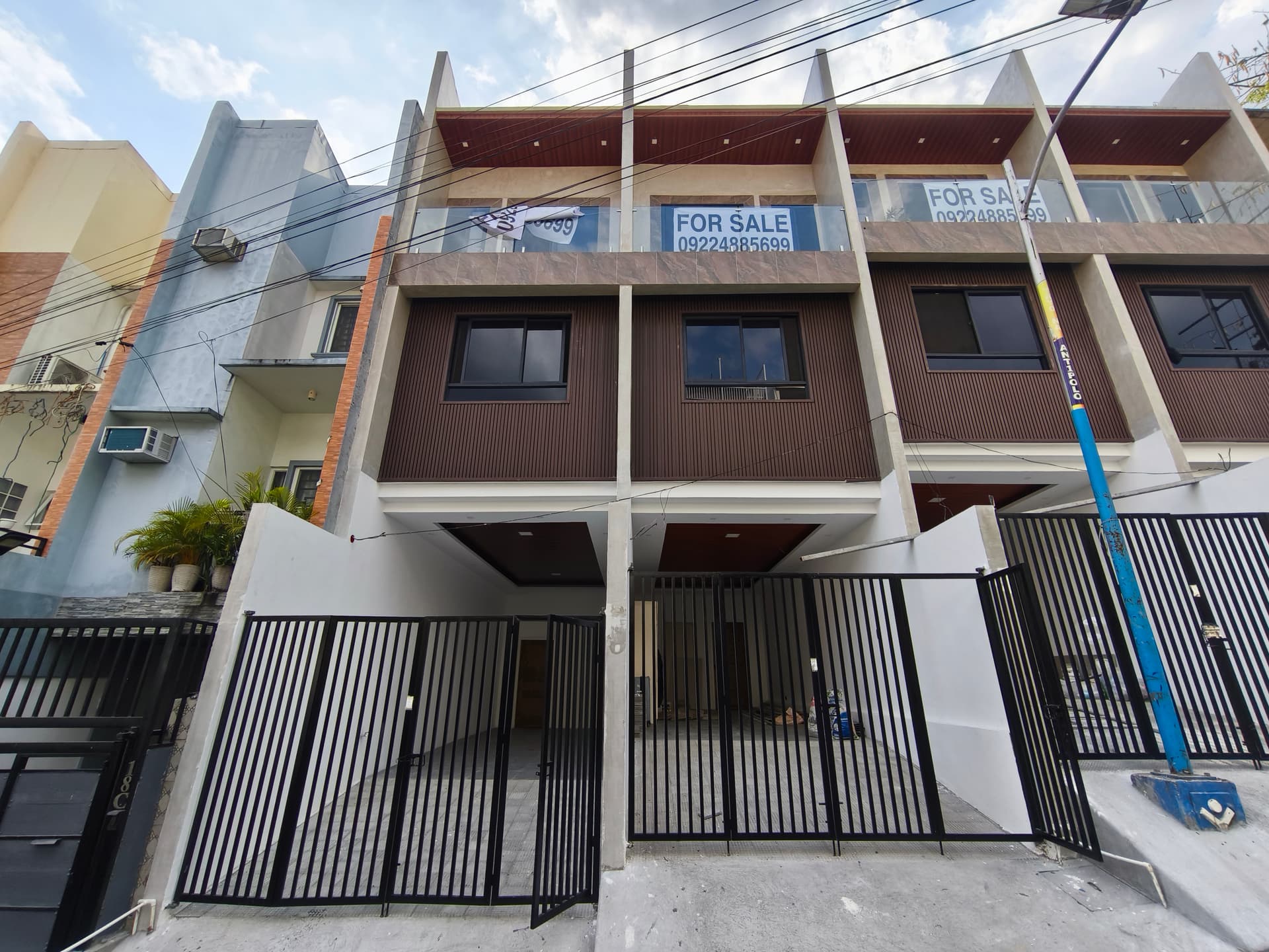 Cupang Antipolo For Sale 2 Storey Modern Townhouse 3 Bedrooms near St.Scholastica RG