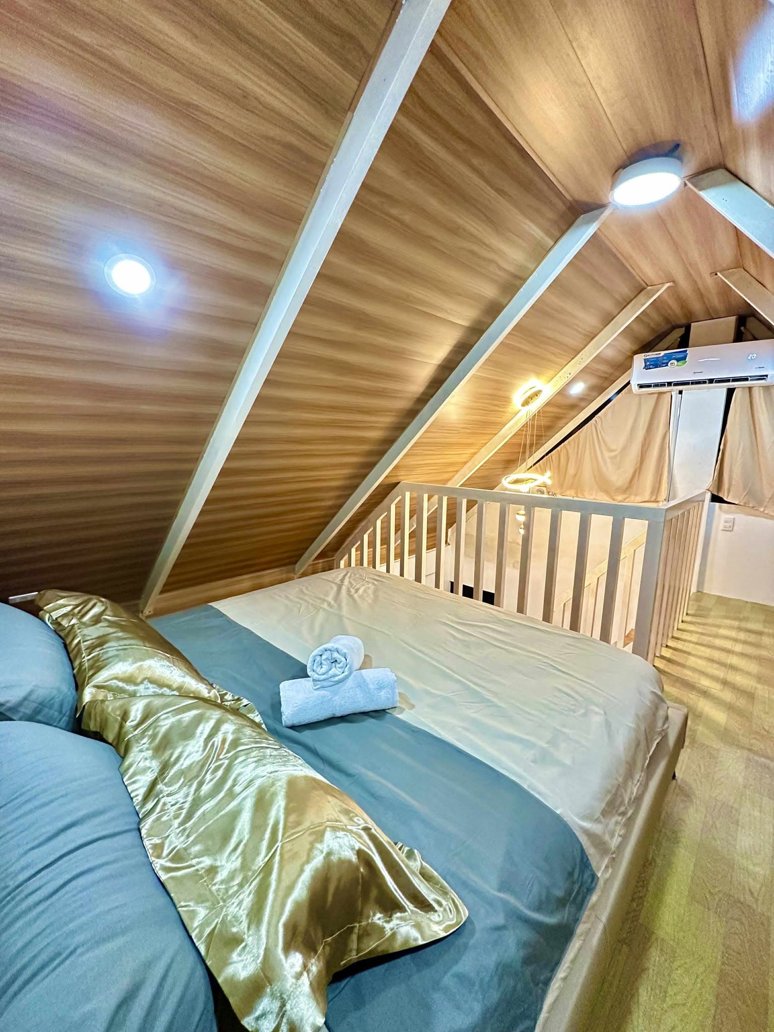 Pre-Owned Cabin Style House for Sale in Sikat Alfonso Cavite-MC