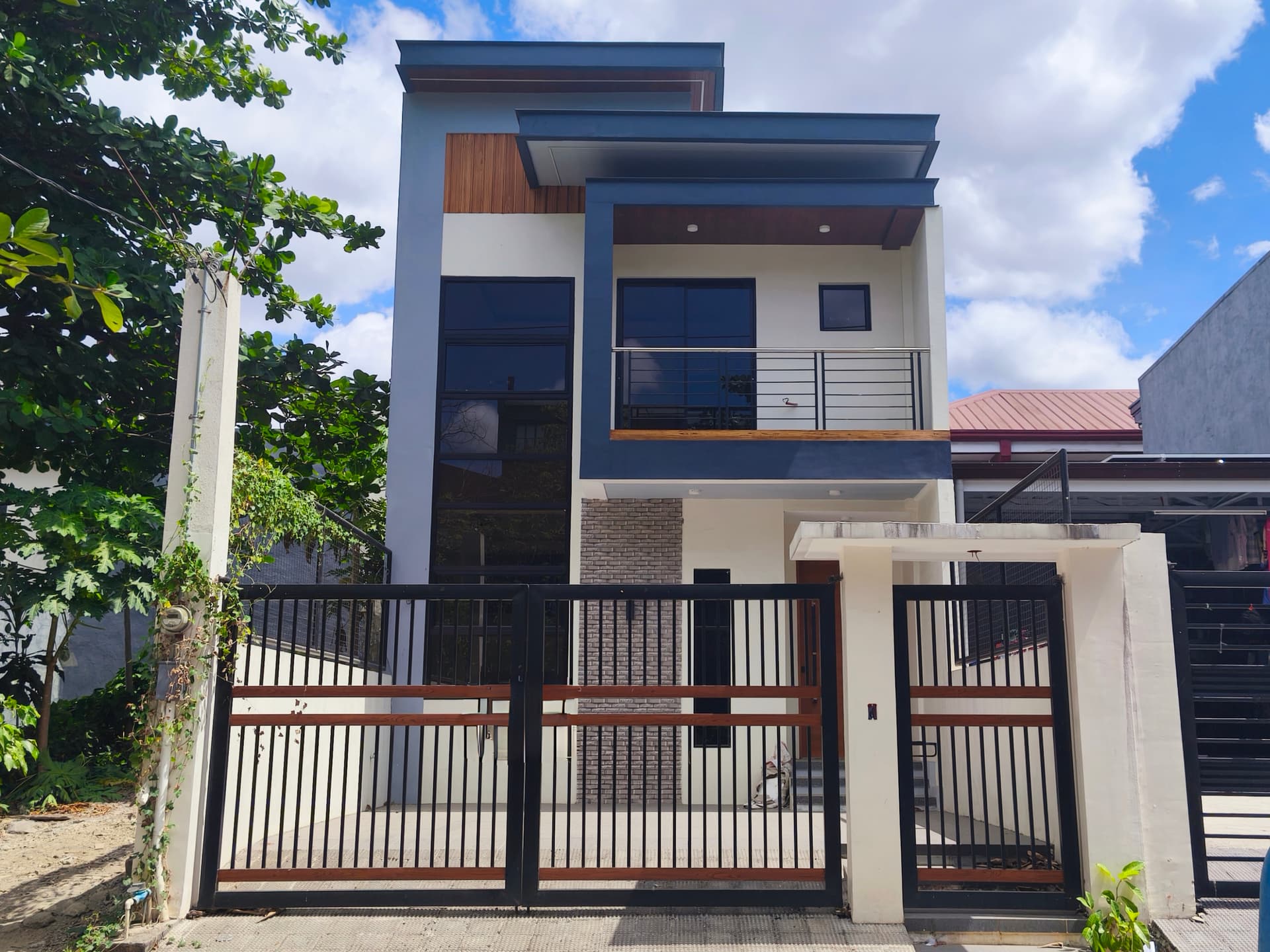 4BR 246sqm Townhouse for Sale in Antipolo
