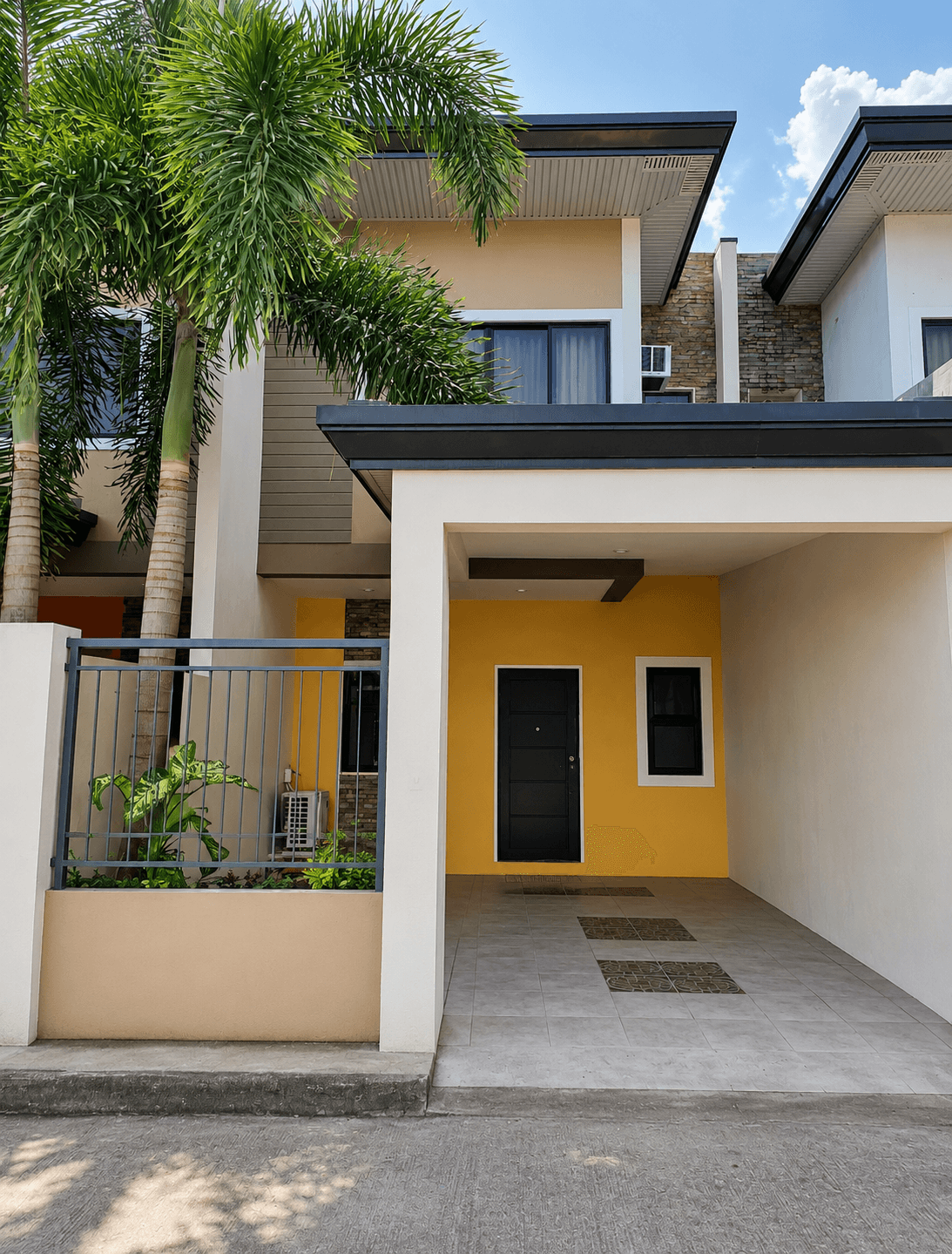 FOR SALE! Furnished Brand New Townhousew/ 3 BR near National Highway Talisay-AP
