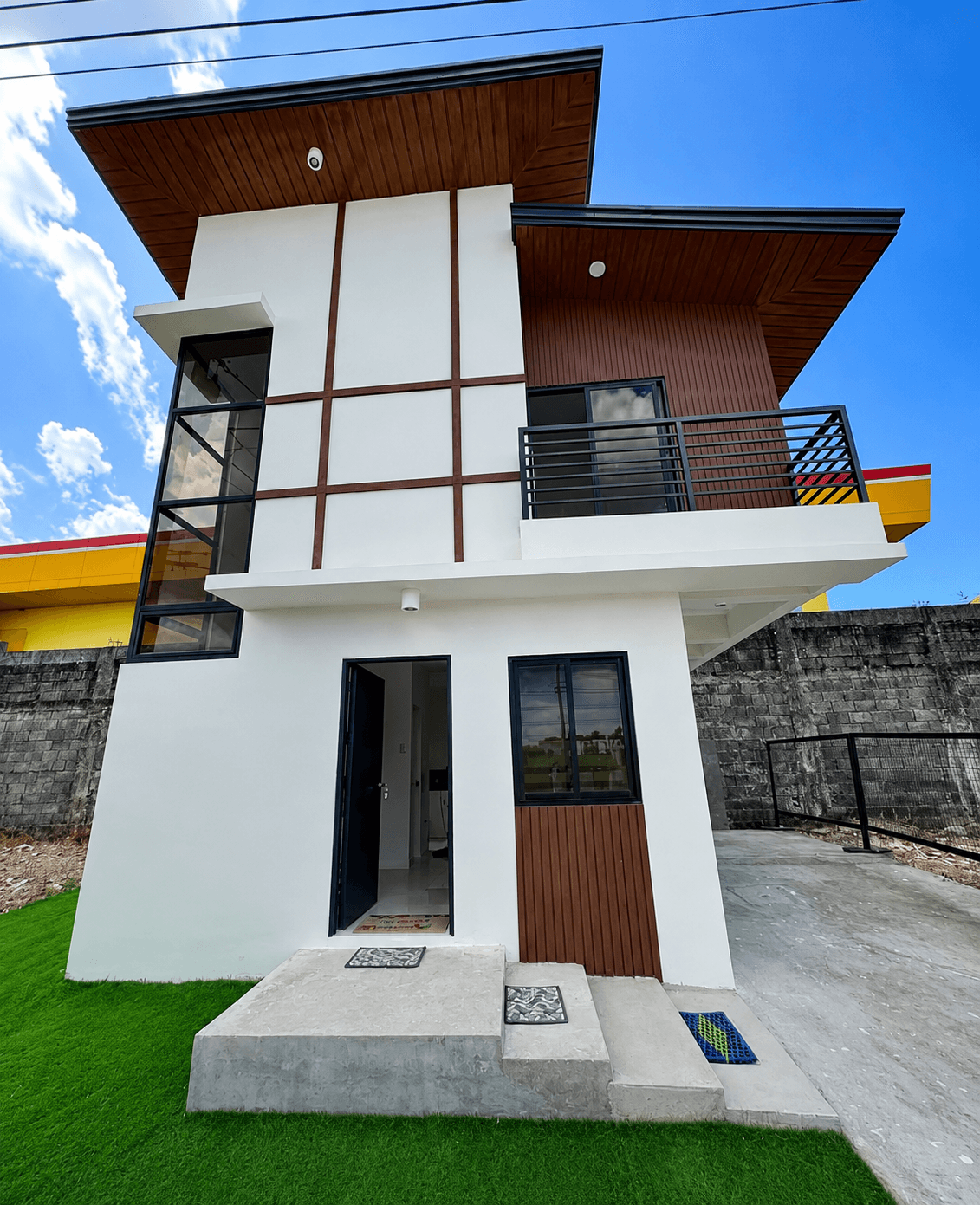 Property main image