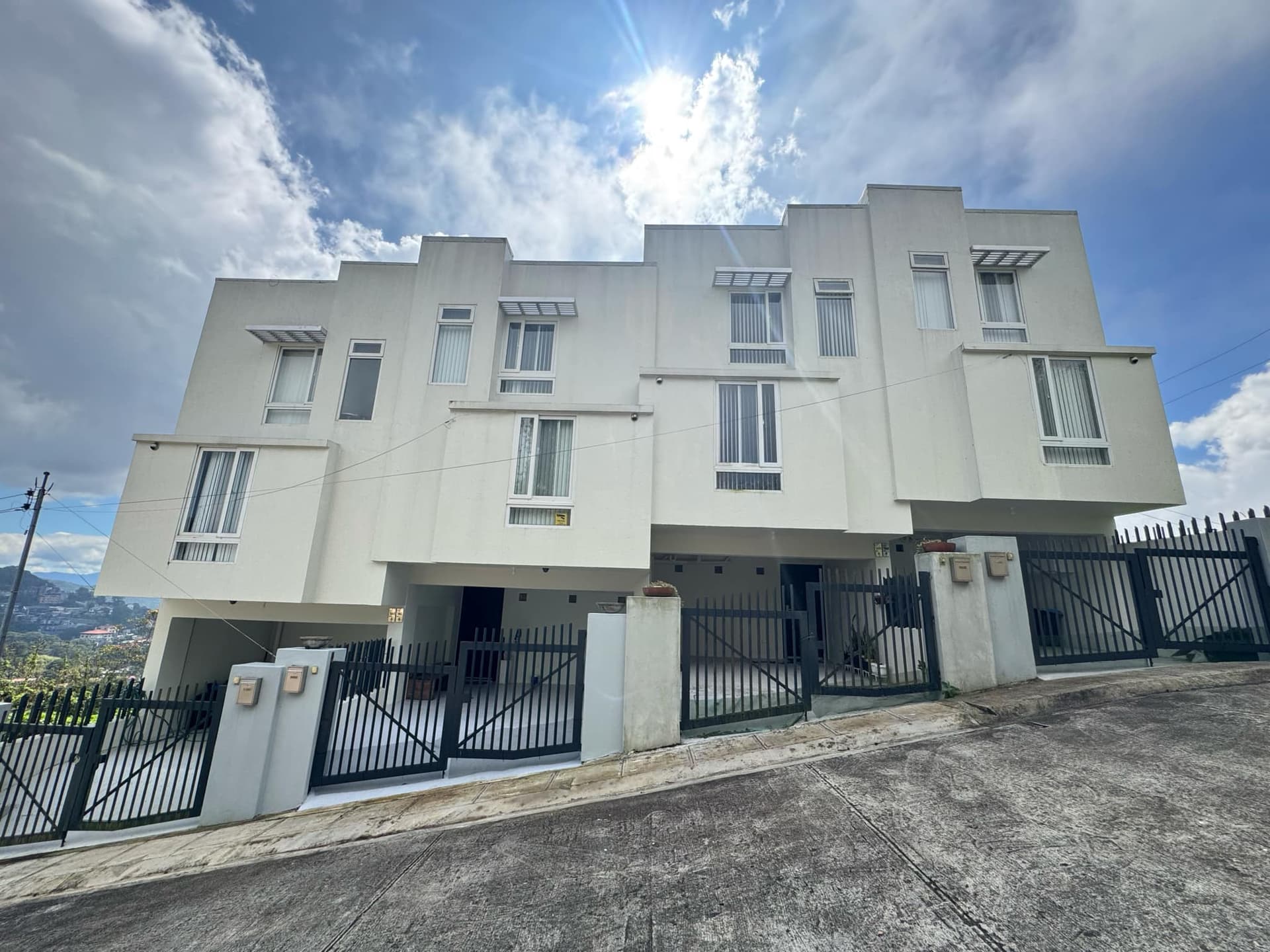 Pre-owned 3 Storey House and Lot in Bakakeng Baguio City with Stunning Mountain and City View-JV2