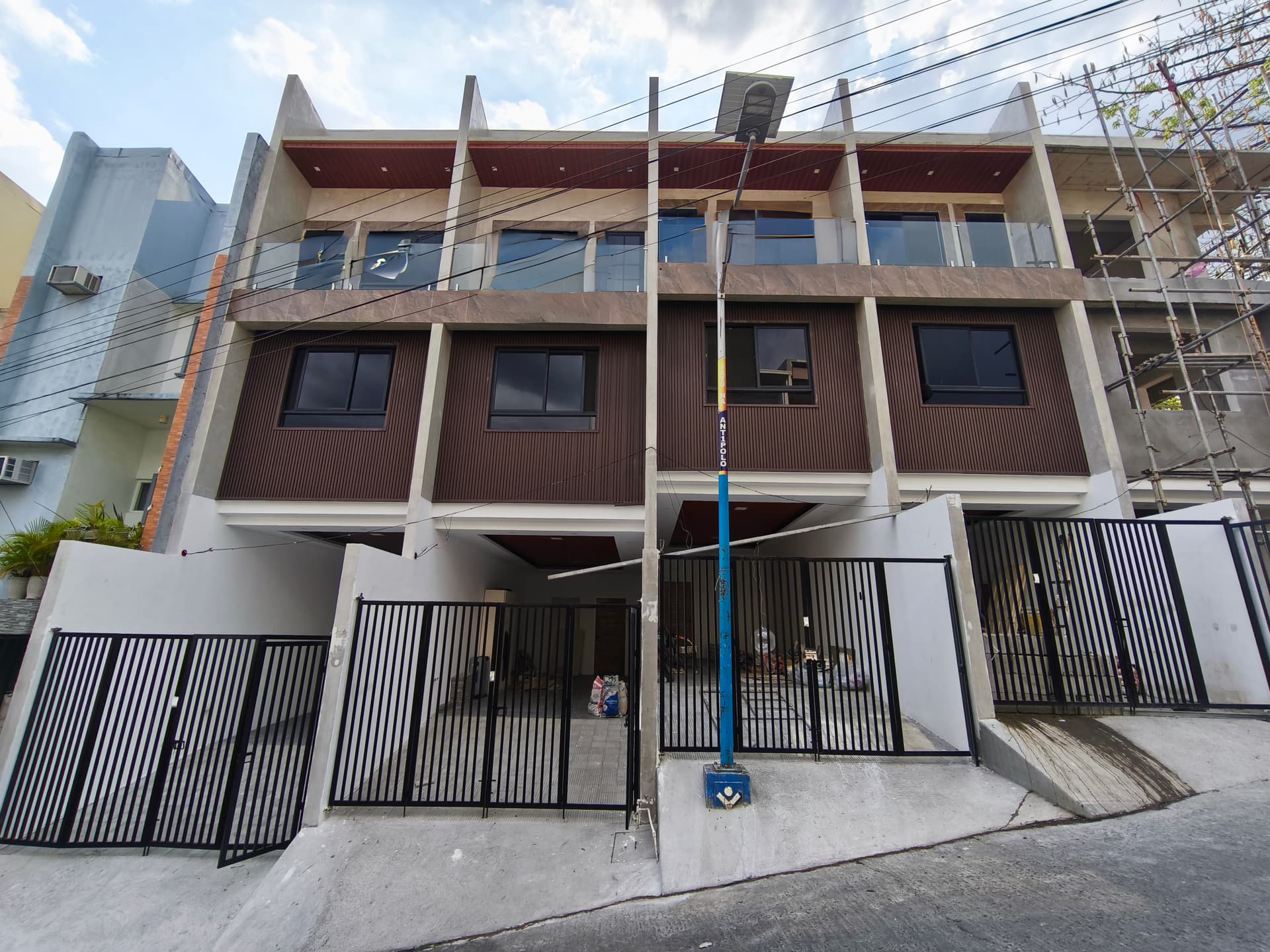 3BR 120sqm Townhouse for Sale in Antipolo