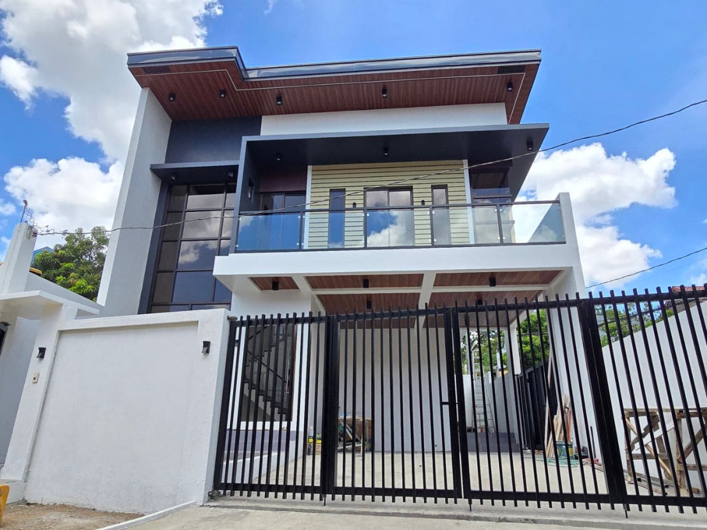 San Roque Antipolo For Sale Single Attached House And Lot near Ynares Center RG